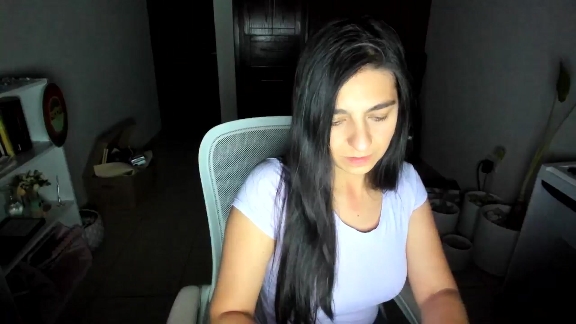 Gallery image thumbnail from anarossanna's myfreecams stream on, 08/07/2025, 03:53 image 14 of 20