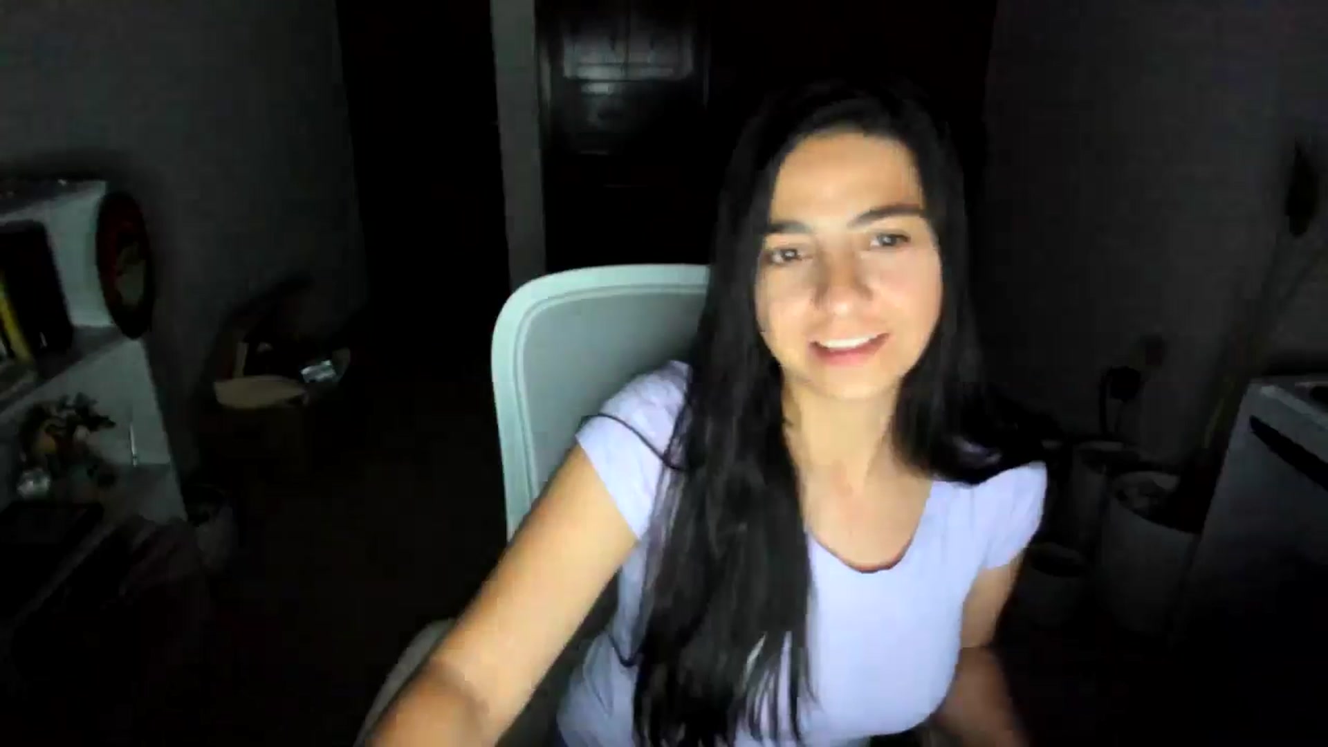 Gallery image thumbnail from anarossanna's myfreecams stream on, 08/07/2025, 03:53 image 17 of 20
