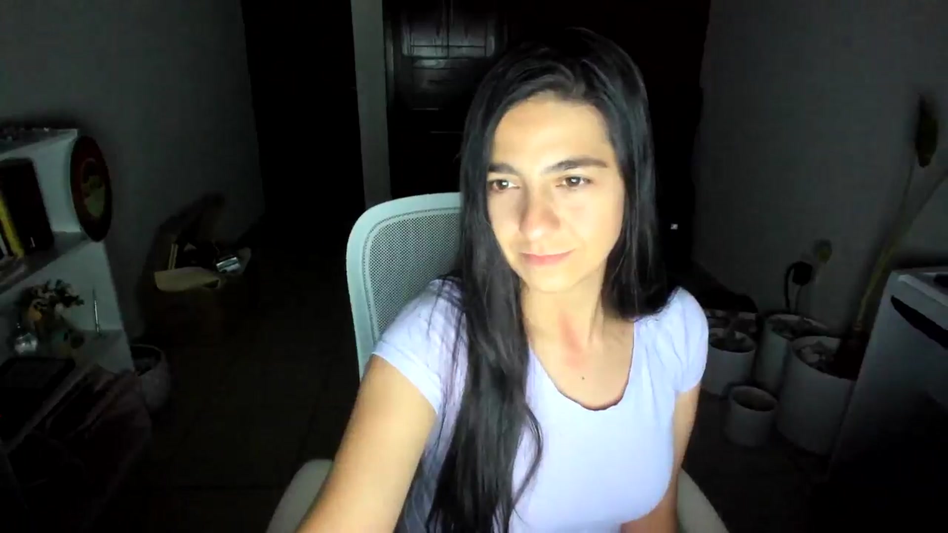 Gallery image thumbnail from anarossanna's myfreecams stream on, 08/07/2025, 03:53 image 9 of 20
