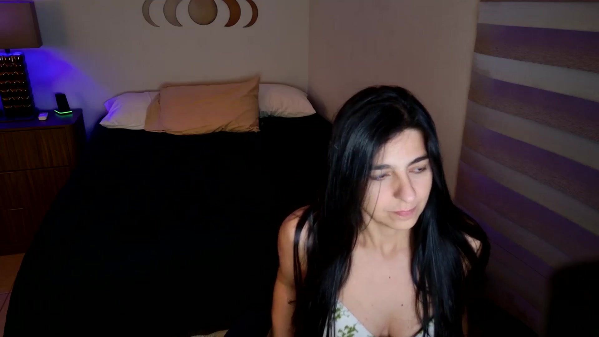 Gallery image thumbnail from anarossanna's myfreecams stream on, 08/08/2025, 03:05 image 8 of 20