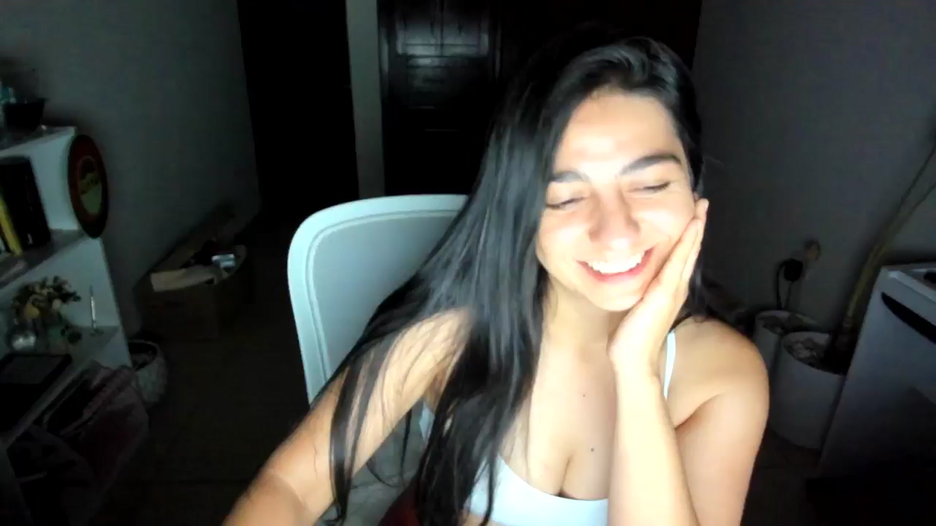 Gallery image thumbnail from anarossanna's myfreecams stream on, 08/09/2025, 04:18 image 13 of 20