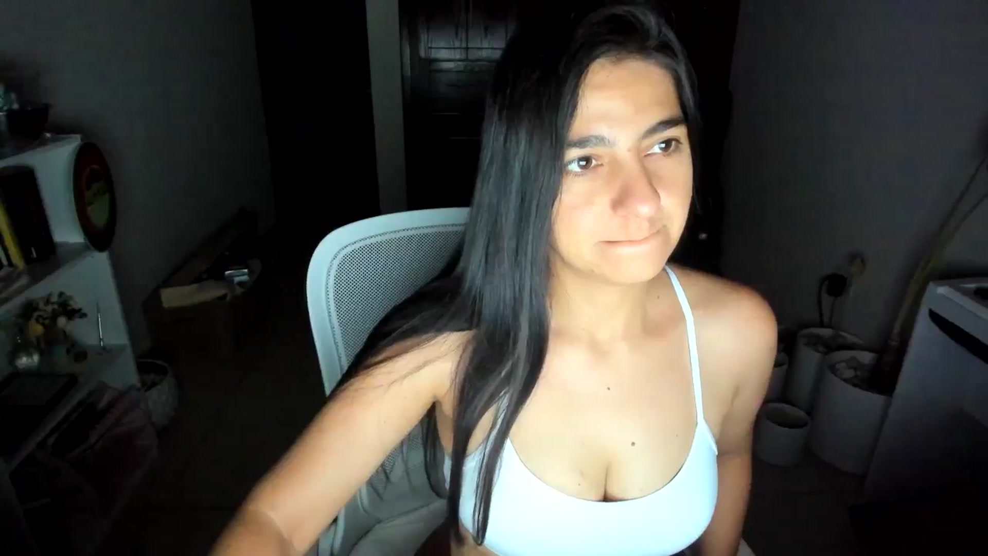 Gallery image thumbnail from anarossanna's myfreecams stream on, 08/09/2025, 04:18 image 3 of 20