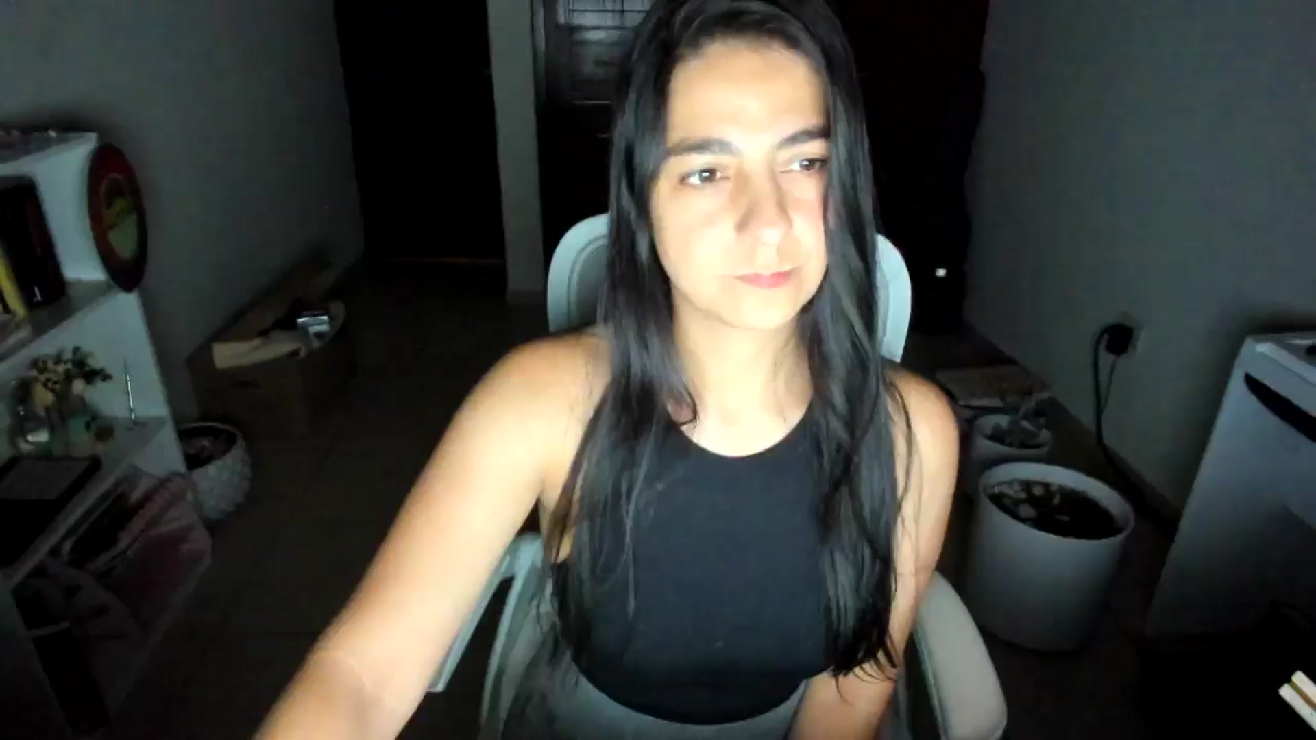 Gallery image thumbnail from anarossanna's myfreecams stream on, 08/13/2025, 03:02 image 2 of 20