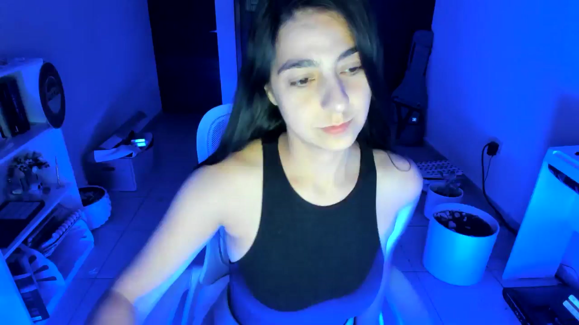 Gallery image thumbnail from anarossanna's myfreecams stream on, 08/13/2025, 03:02 image 14 of 20