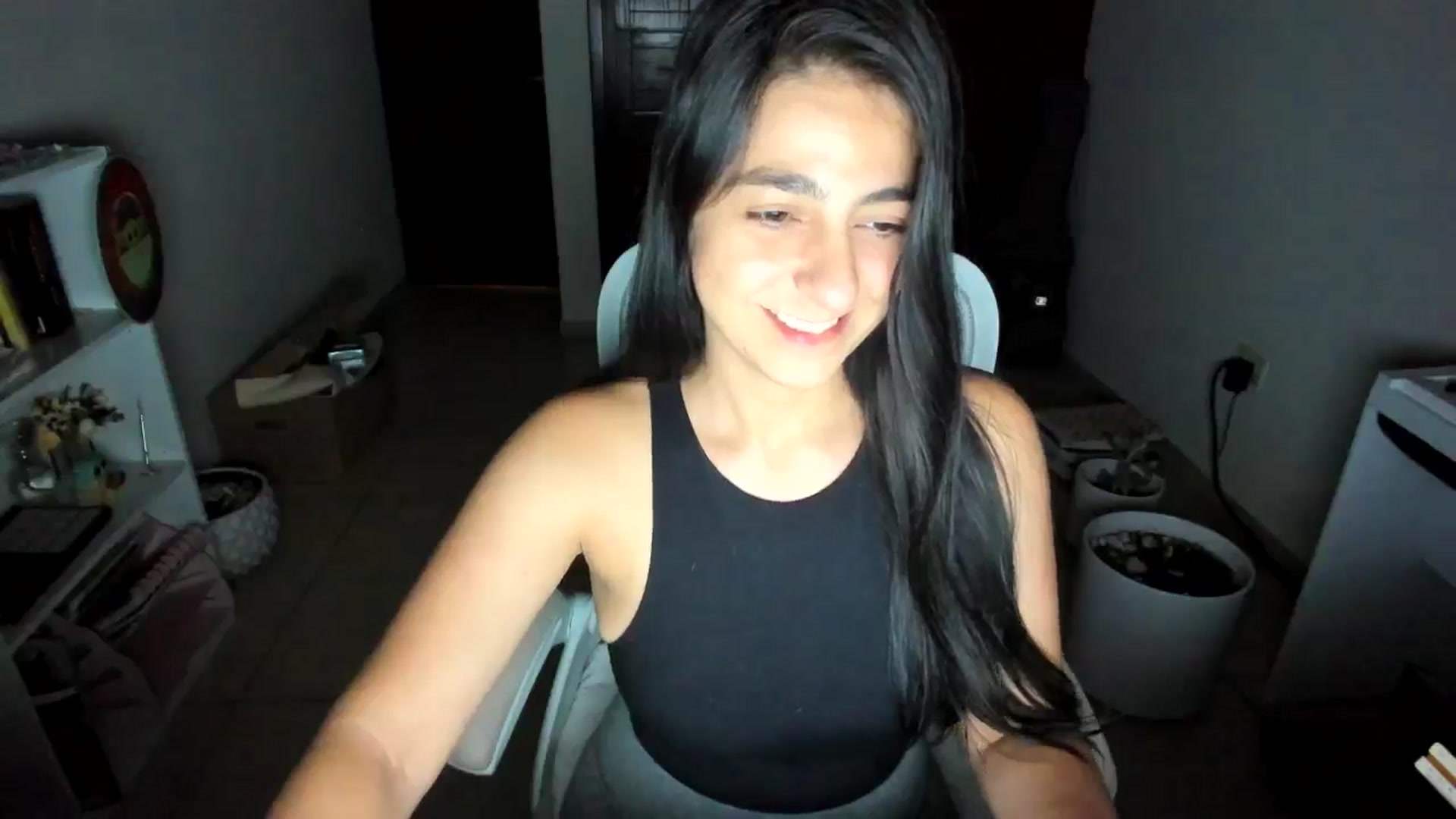 Gallery image thumbnail from anarossanna's myfreecams stream on, 08/13/2025, 03:02 image 7 of 20