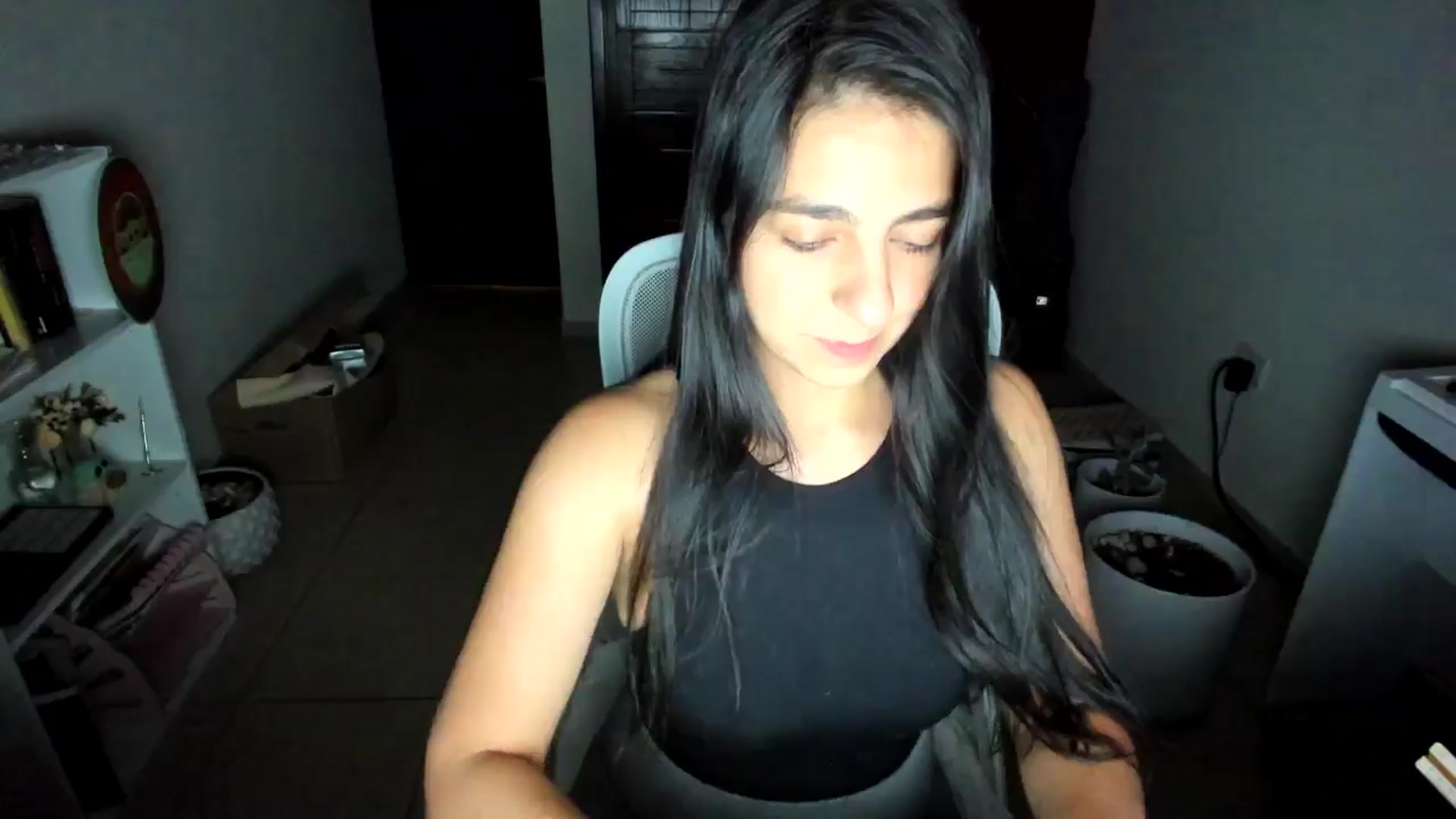 Gallery image thumbnail from anarossanna's myfreecams stream on, 08/13/2025, 03:02 image 4 of 20