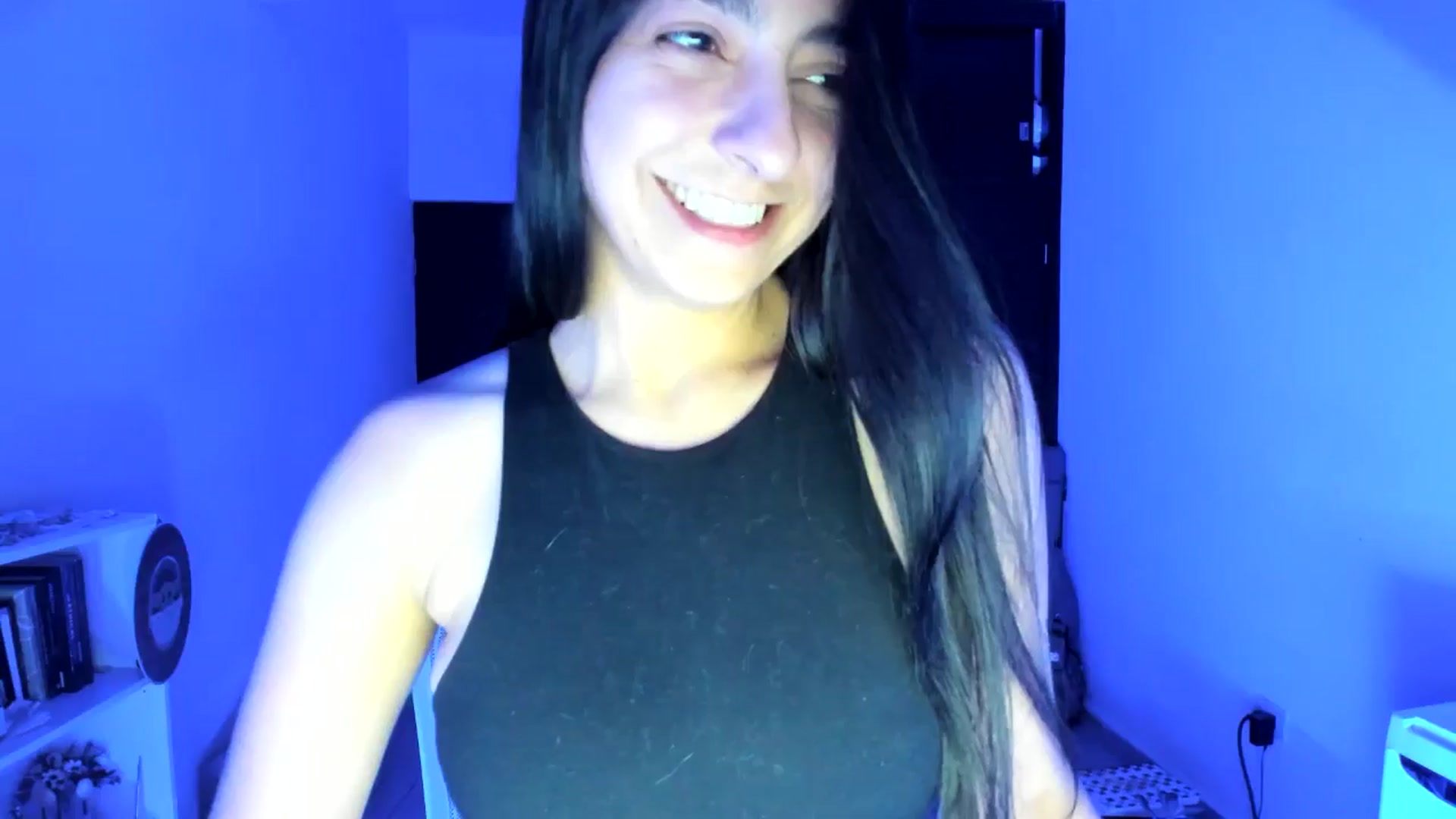 Gallery image thumbnail from anarossanna's myfreecams stream on, 08/13/2025, 03:02 image 16 of 20
