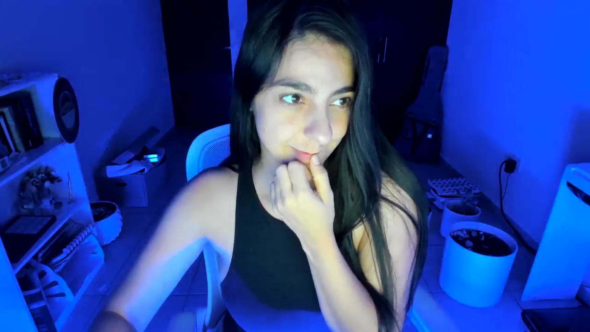 Gallery image thumbnail from anarossanna's myfreecams stream on, 08/13/2025, 03:02 image 20 of 20