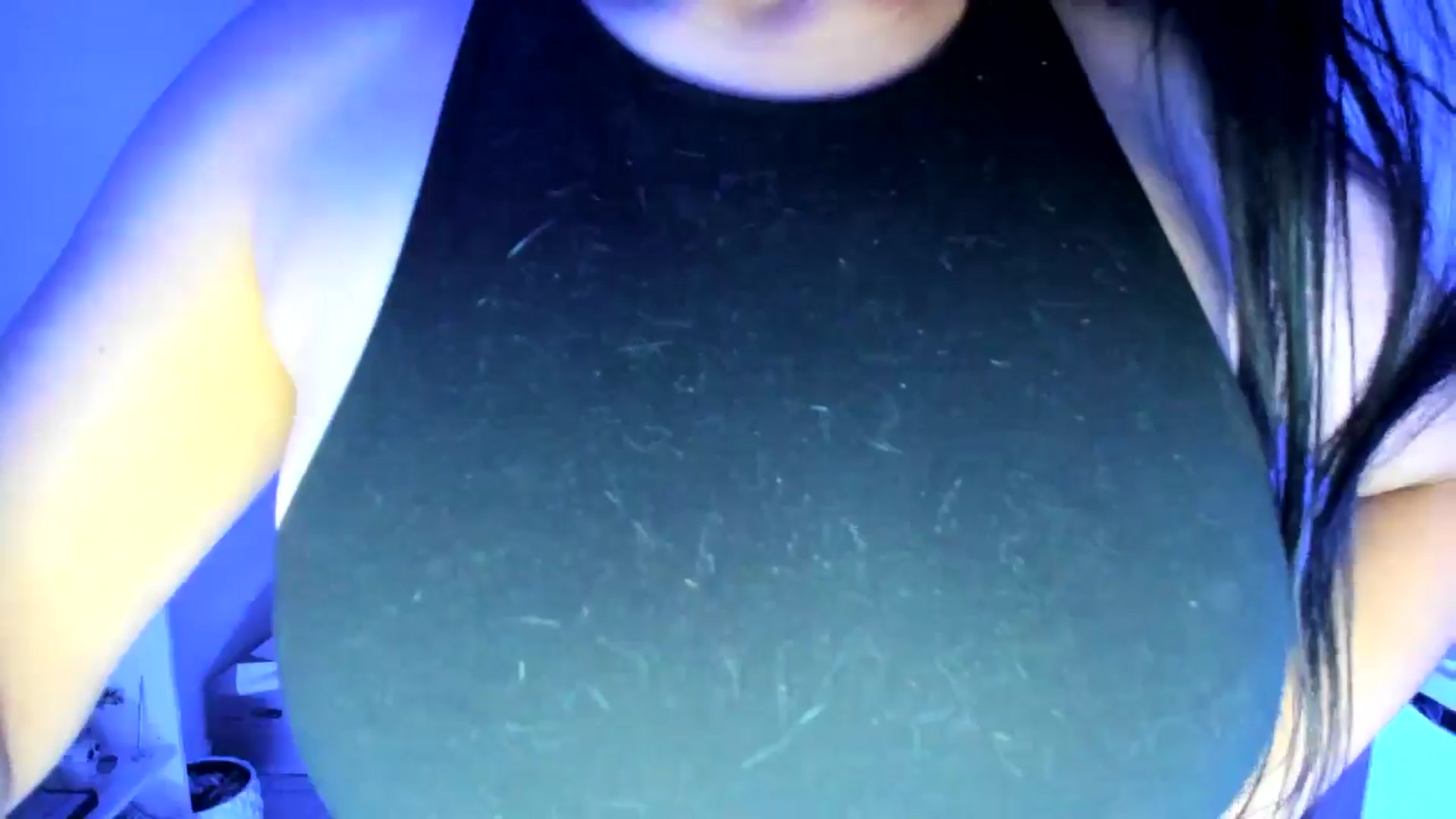 Gallery image thumbnail from anarossanna's myfreecams stream on, 08/13/2025, 03:02 image 15 of 20