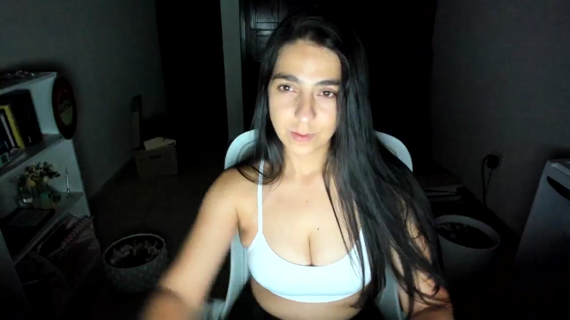 Gallery image thumbnail from anarossanna's myfreecams stream on, 08/14/2025, 02:59 image 2 of 20