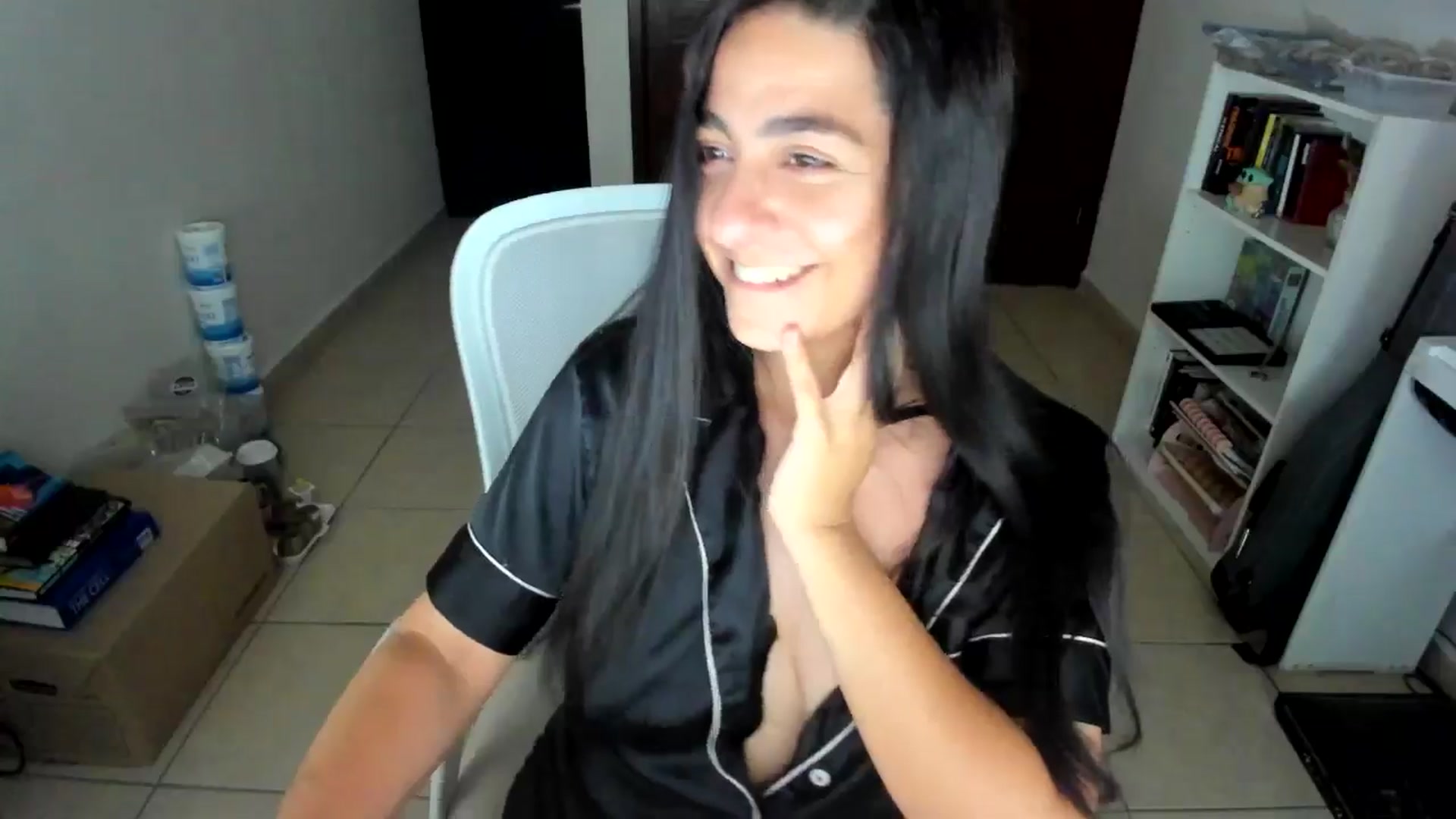 Gallery image thumbnail from anarossanna's myfreecams stream on, 09/01/2025, 04:14 image 5 of 20