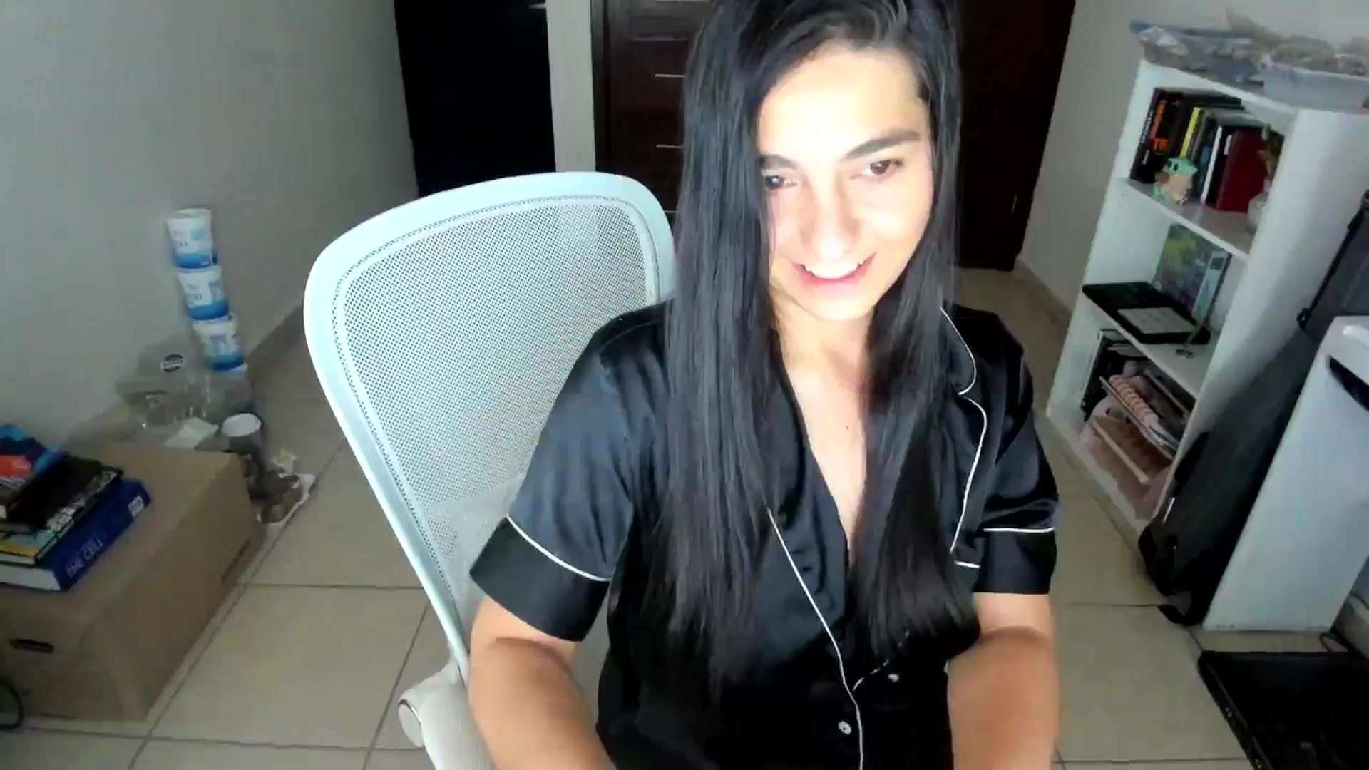 Gallery image thumbnail from anarossanna's myfreecams stream on, 09/01/2025, 04:14 image 10 of 20