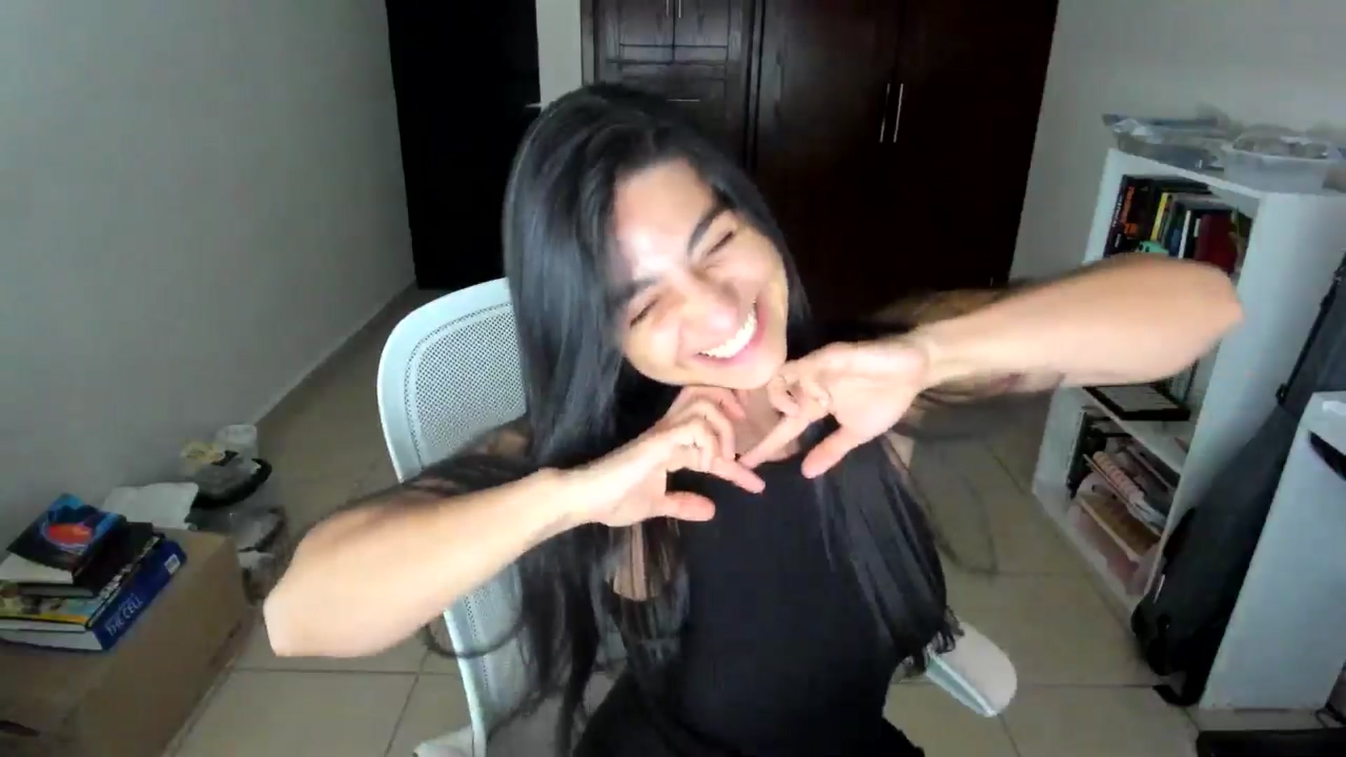 Gallery image thumbnail from anarossanna's myfreecams stream on, 09/03/2025, 03:29 image 15 of 20