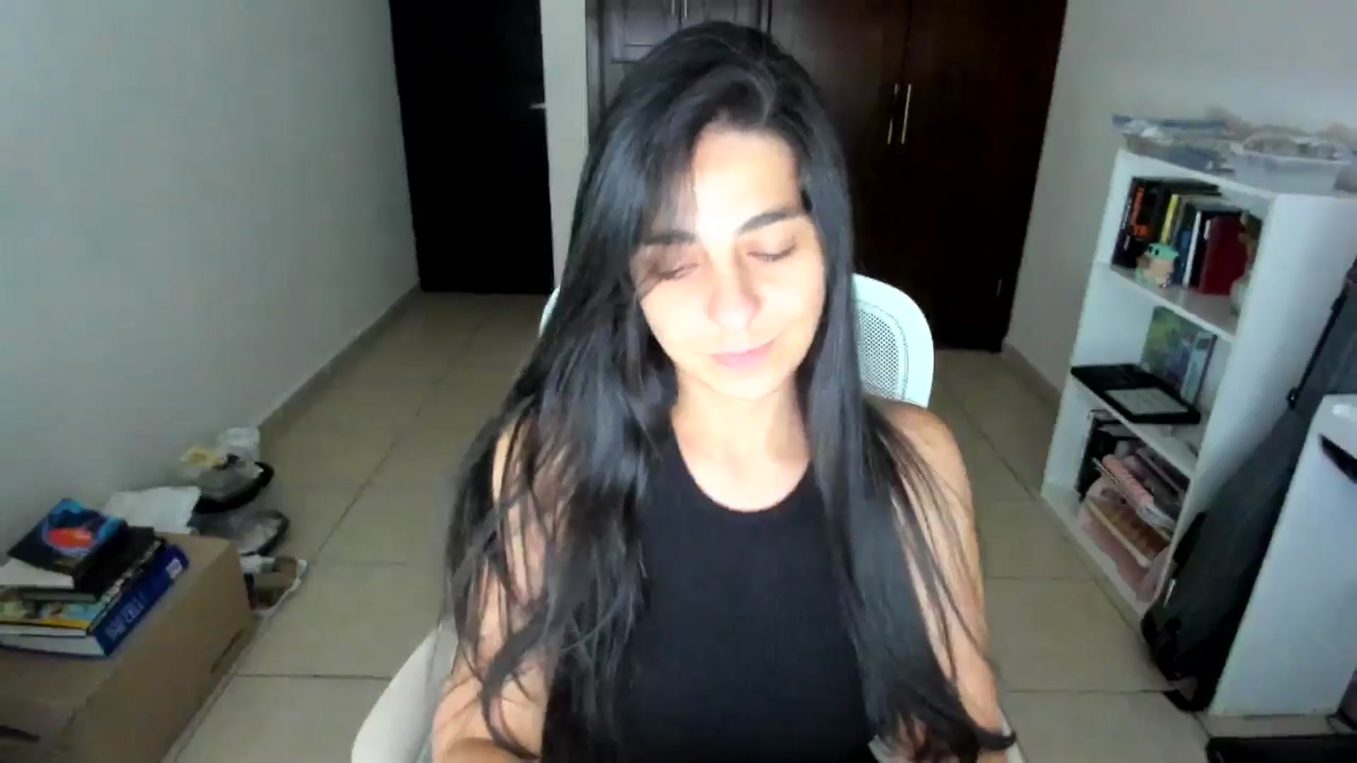 Gallery image thumbnail from anarossanna's myfreecams stream on, 09/03/2025, 03:29 image 16 of 20