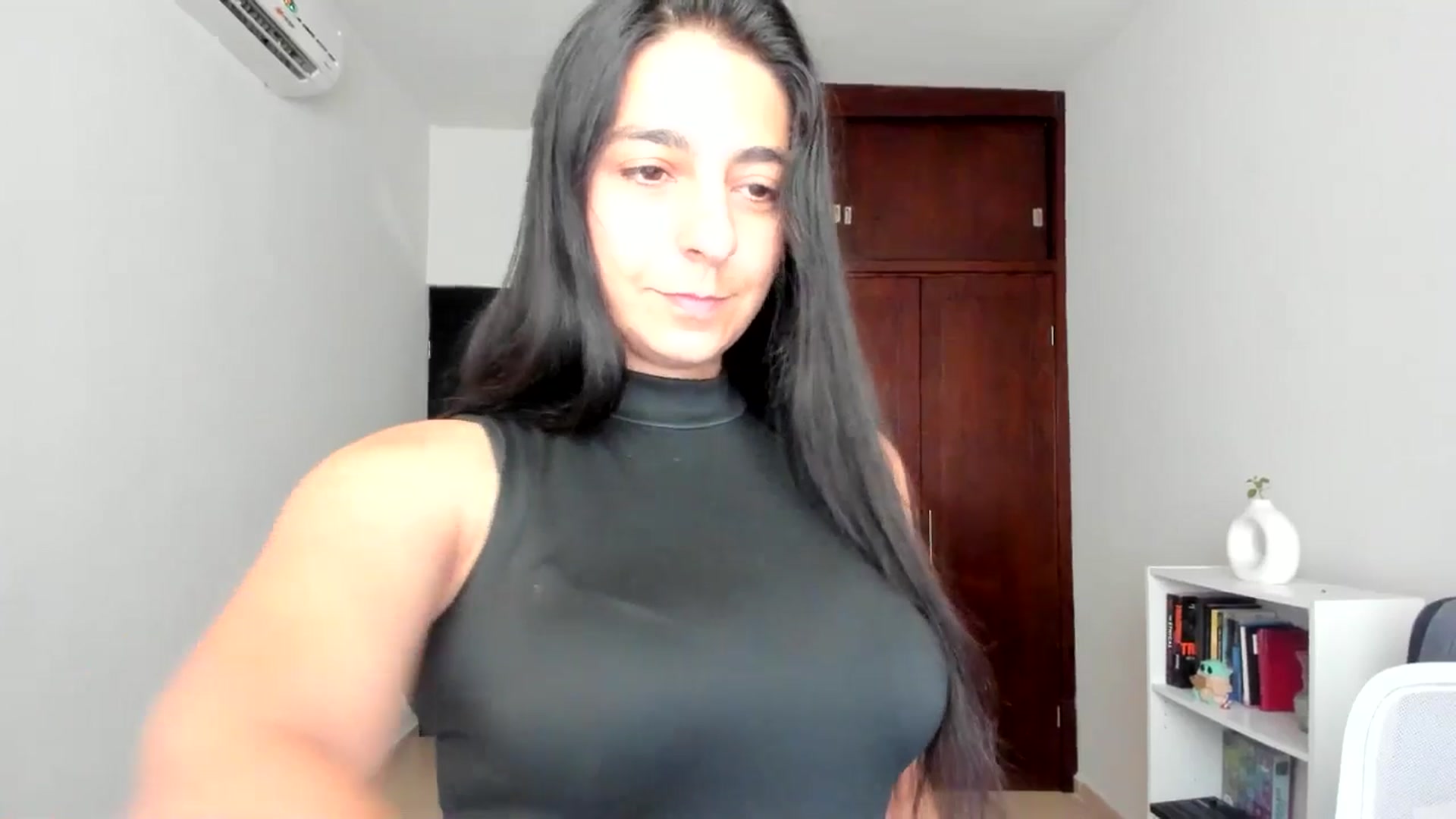 Gallery image thumbnail from anarossanna's myfreecams stream on, 09/24/2025, 18:35 image 2 of 20