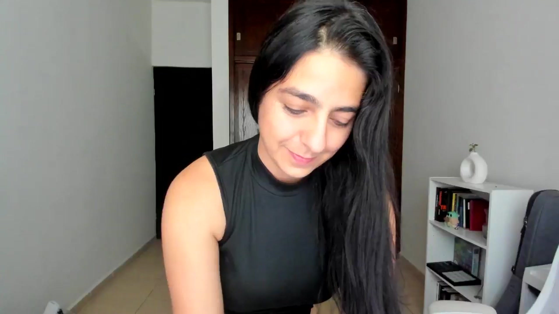 Gallery image thumbnail from anarossanna's myfreecams stream on, 09/24/2025, 18:35 image 12 of 20