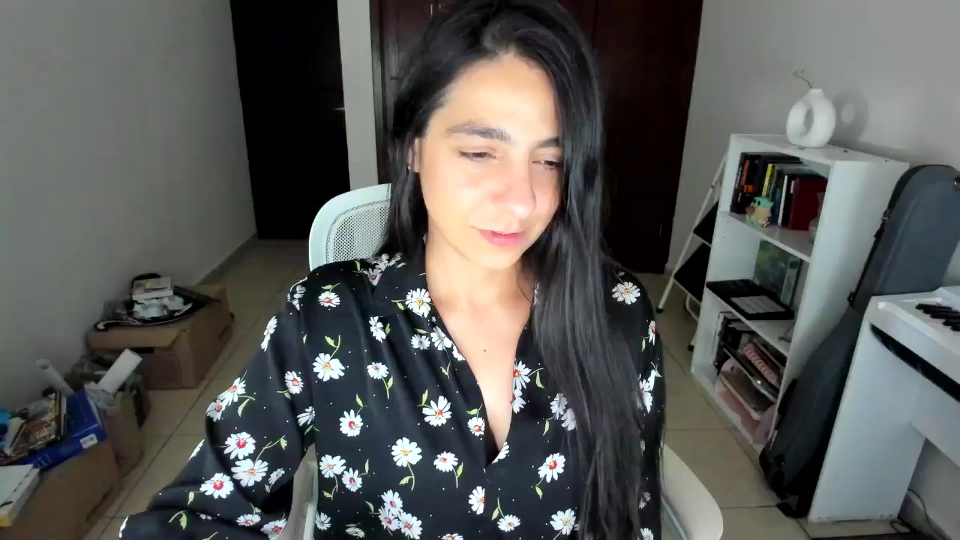 Gallery image thumbnail from anarossanna's myfreecams stream on, 10/03/2025, 02:57 image 1 of 20