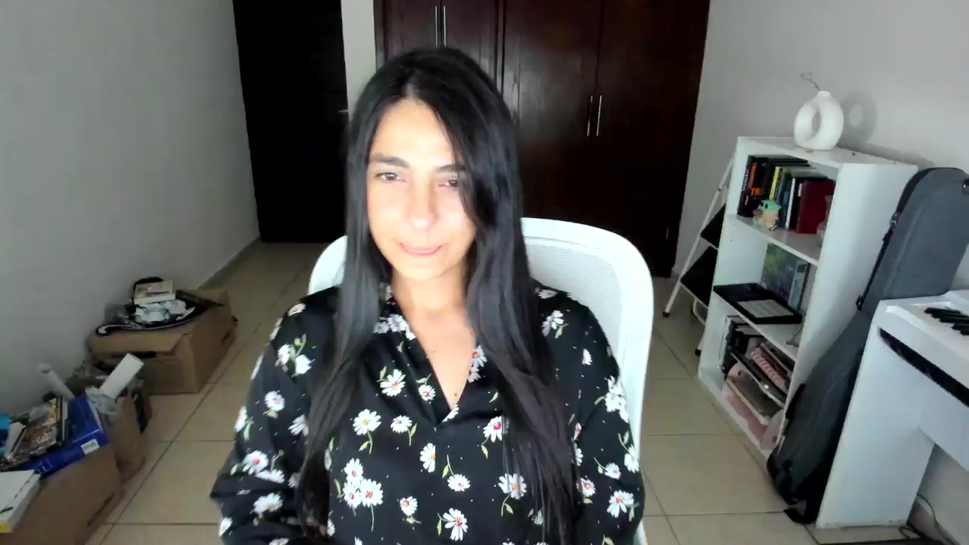 Gallery image thumbnail from anarossanna's myfreecams stream on, 10/03/2025, 02:57 image 7 of 20