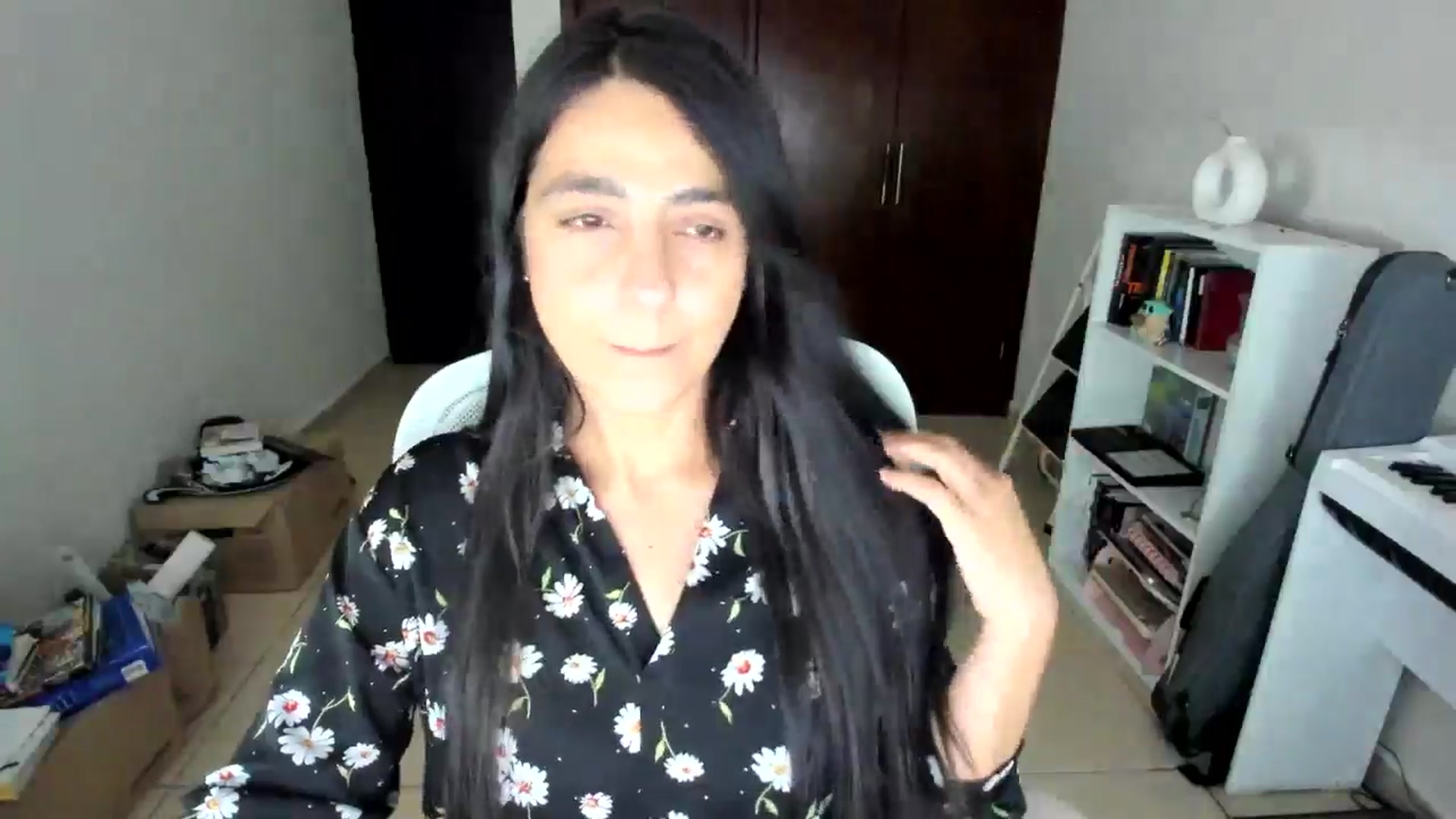 Gallery image thumbnail from anarossanna's myfreecams stream on, 10/03/2025, 02:57 image 5 of 20