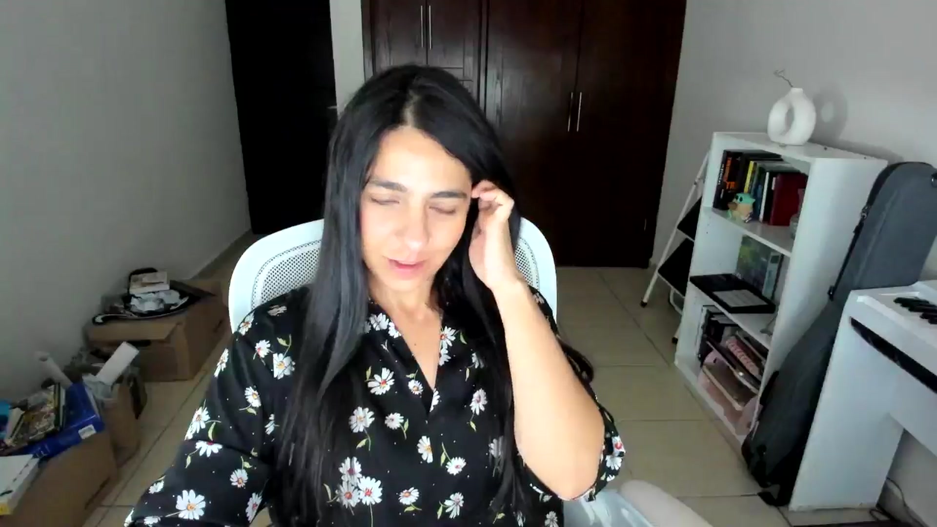 Gallery image thumbnail from anarossanna's myfreecams stream on, 10/03/2025, 02:57 image 13 of 20
