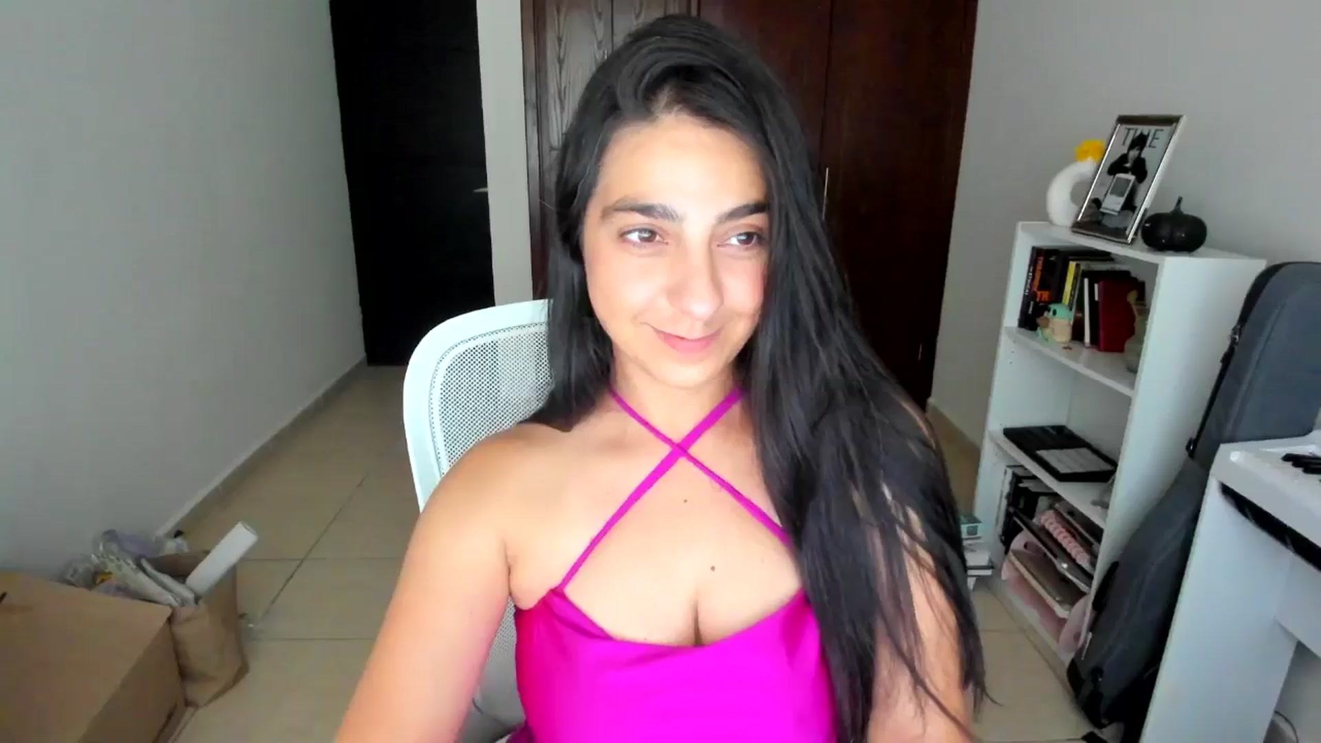 Gallery image thumbnail from anarossanna's myfreecams stream on, 10/22/2025, 23:27 image 5 of 20