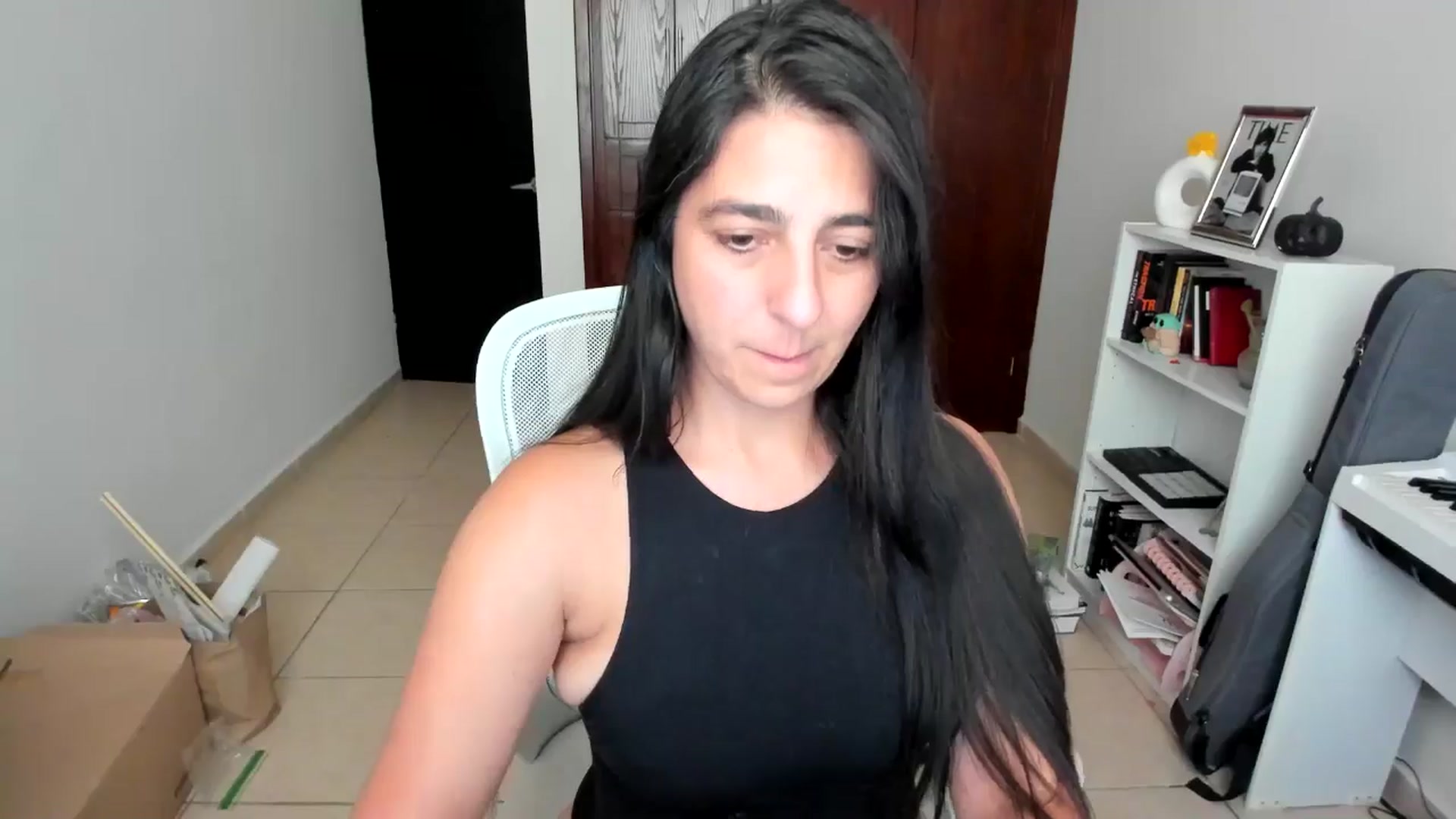 Gallery image thumbnail from anarossanna's myfreecams stream on, 10/28/2025, 17:28 image 8 of 20