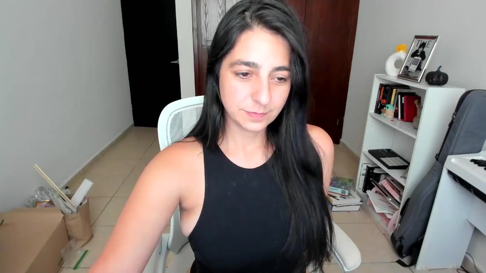 Gallery image thumbnail from anarossanna's myfreecams stream on, 10/28/2025, 17:28 image 7 of 20