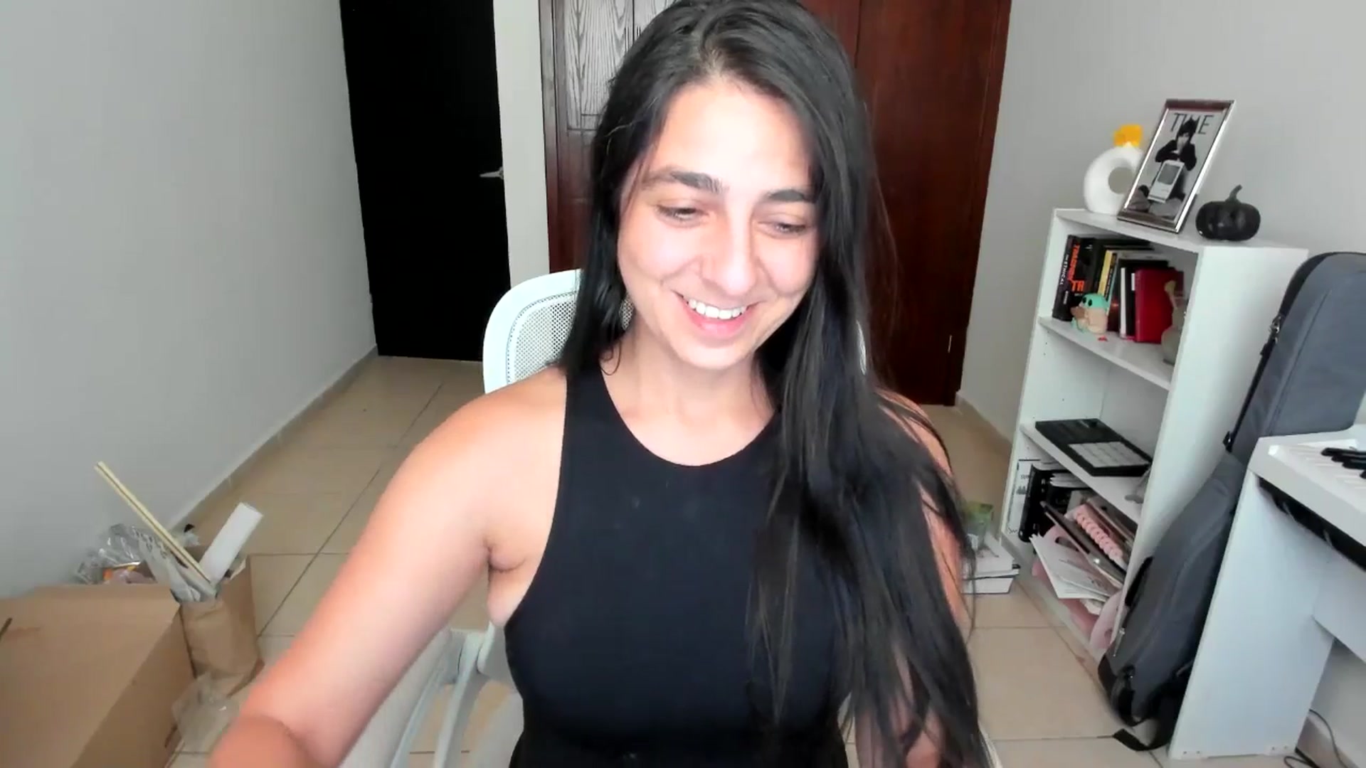 Gallery image thumbnail from anarossanna's myfreecams stream on, 10/28/2025, 17:28 image 5 of 20