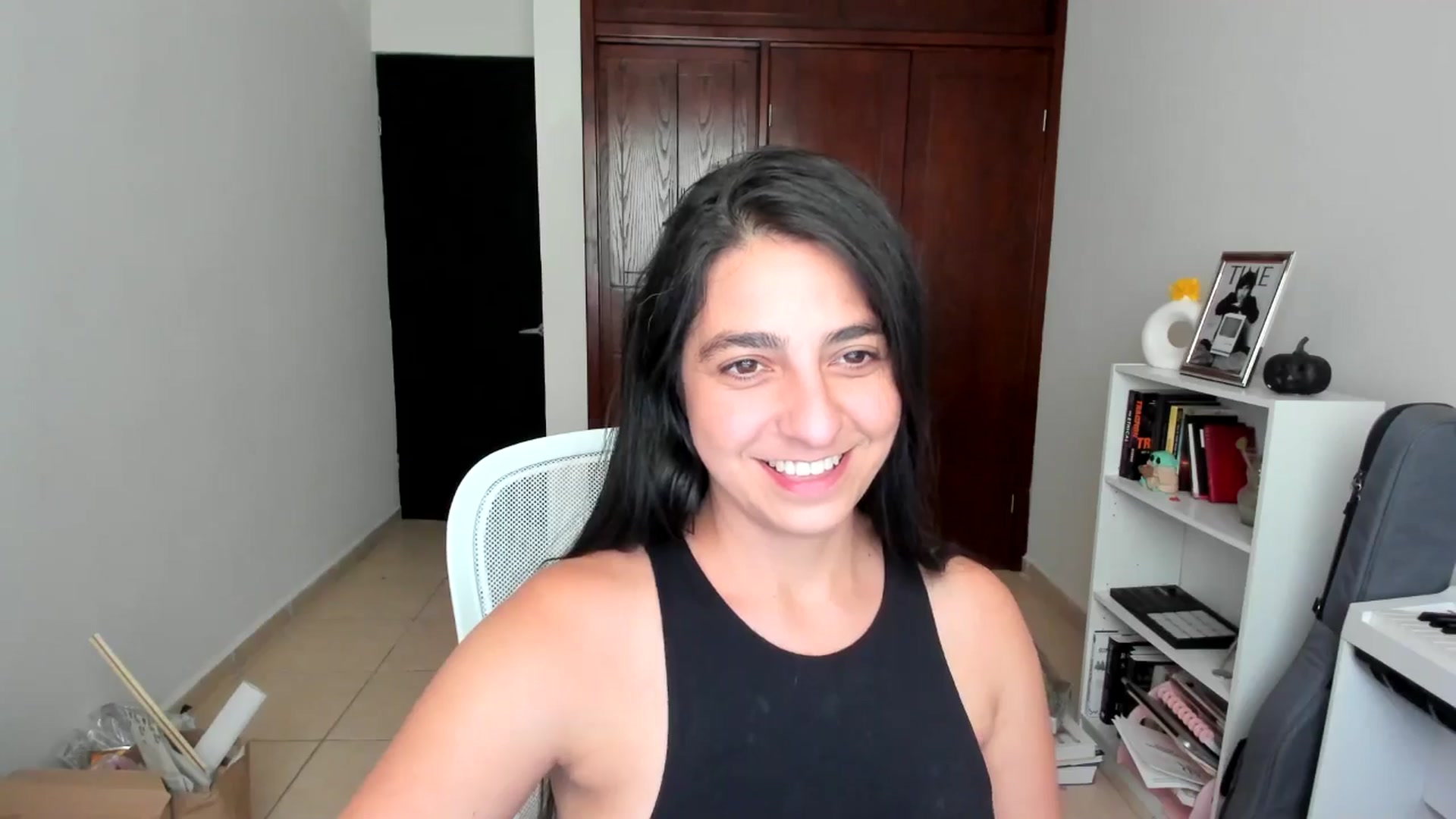 Gallery image thumbnail from anarossanna's myfreecams stream on, 10/28/2025, 17:28 image 4 of 20