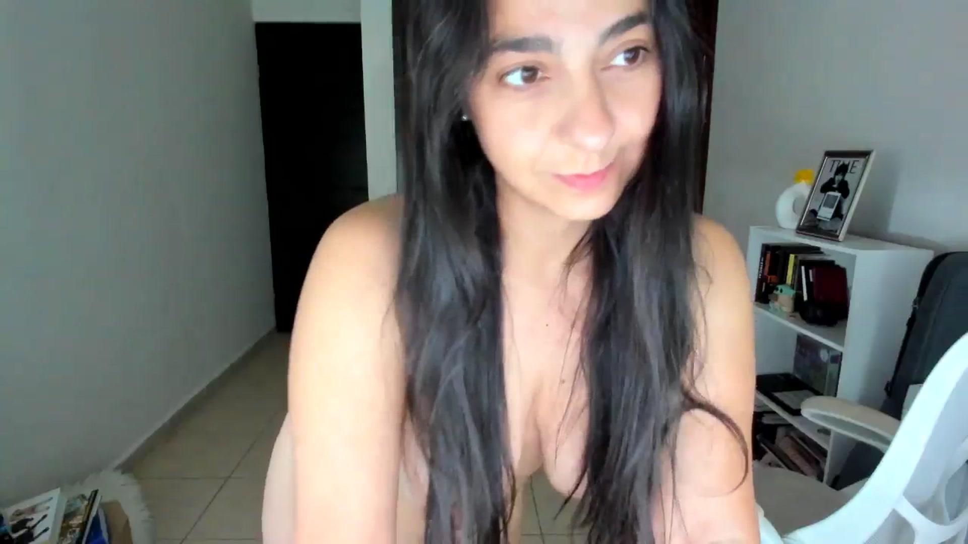 Gallery image thumbnail from anarossanna's myfreecams stream on, 11/10/2025, 05:44 image 7 of 20