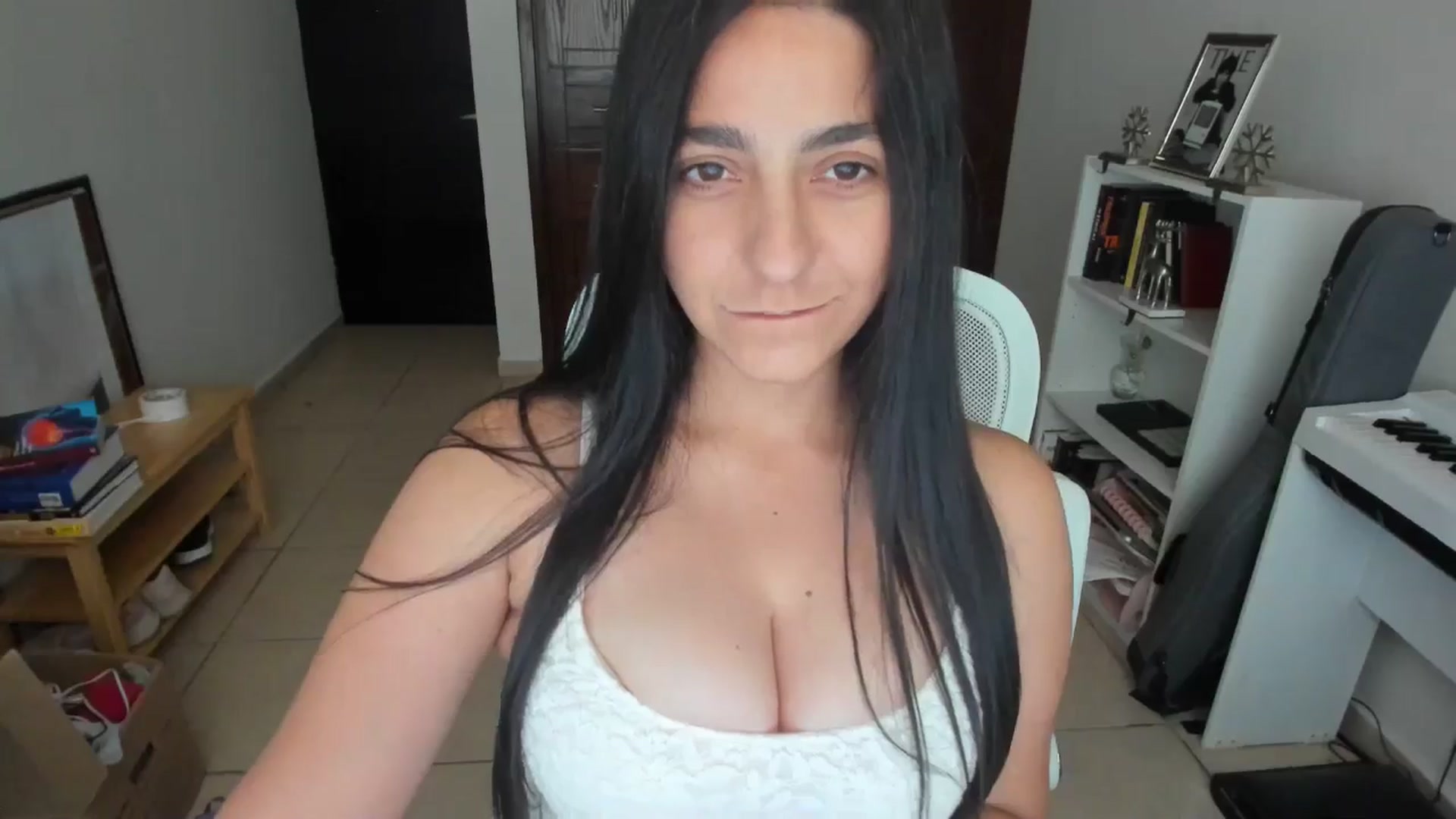 Gallery image thumbnail from anarossanna's myfreecams stream on, 11/26/2025, 20:04 image 7 of 20