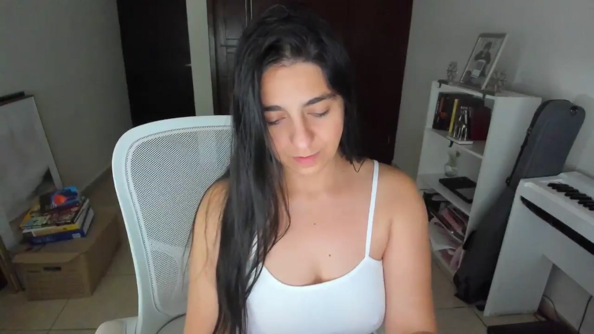 Gallery image thumbnail from anarossanna's myfreecams stream on, 11/29/2025, 06:43 image 4 of 20
