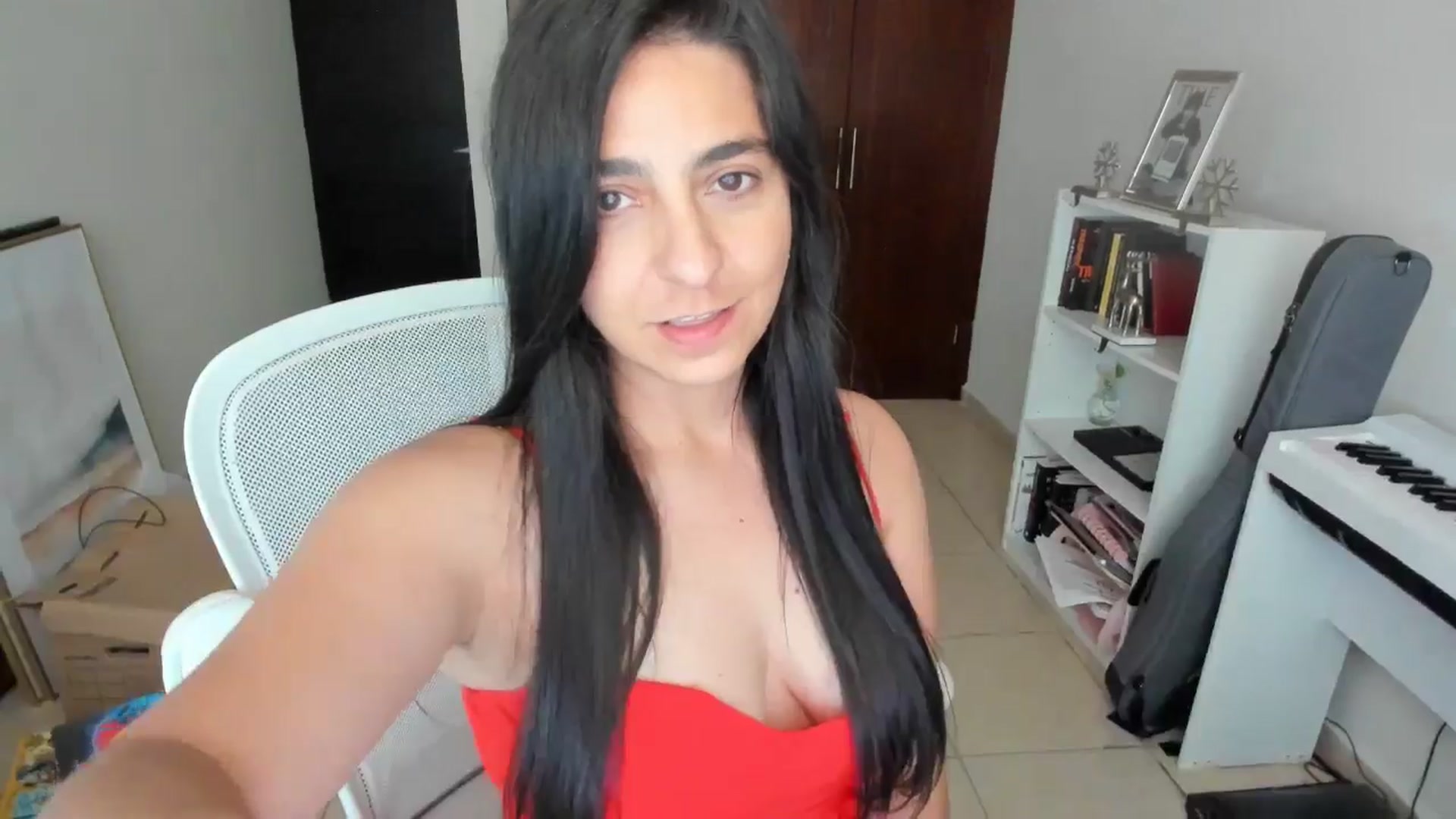 Gallery image thumbnail from anarossanna's myfreecams stream on, 11/30/2025, 21:18 image 19 of 20