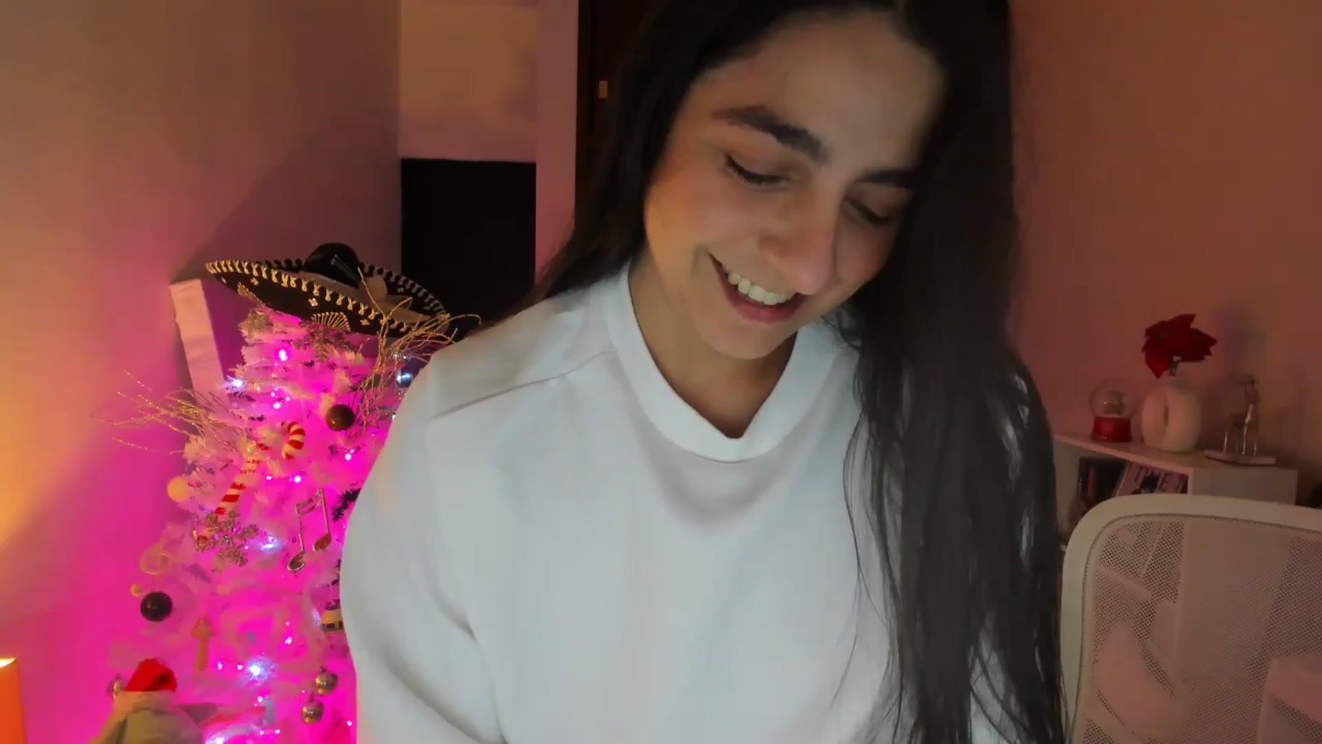 Gallery image thumbnail from anarossanna's myfreecams stream on, 12/31/2025, 06:06 image 6 of 20