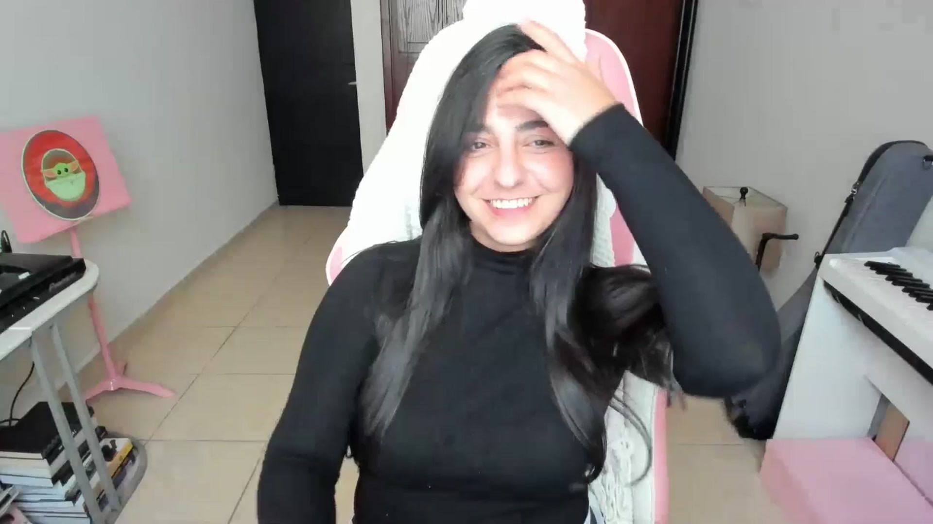 Gallery image thumbnail from anarossanna's myfreecams stream on, 01/21/2026, 20:00 image 17 of 20