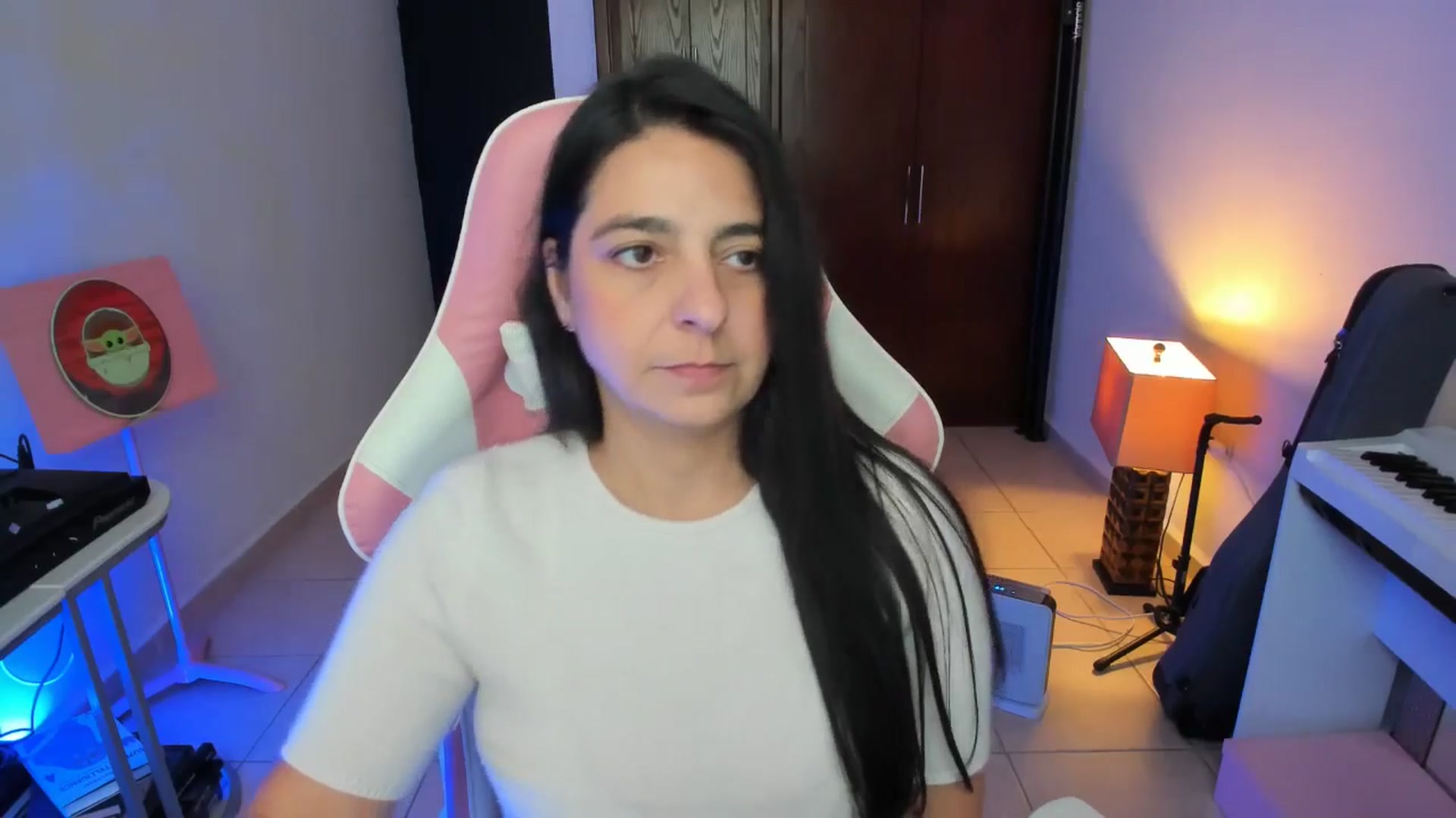 Gallery image thumbnail from anarossanna's myfreecams stream on, 01/28/2026, 19:48 image 10 of 20