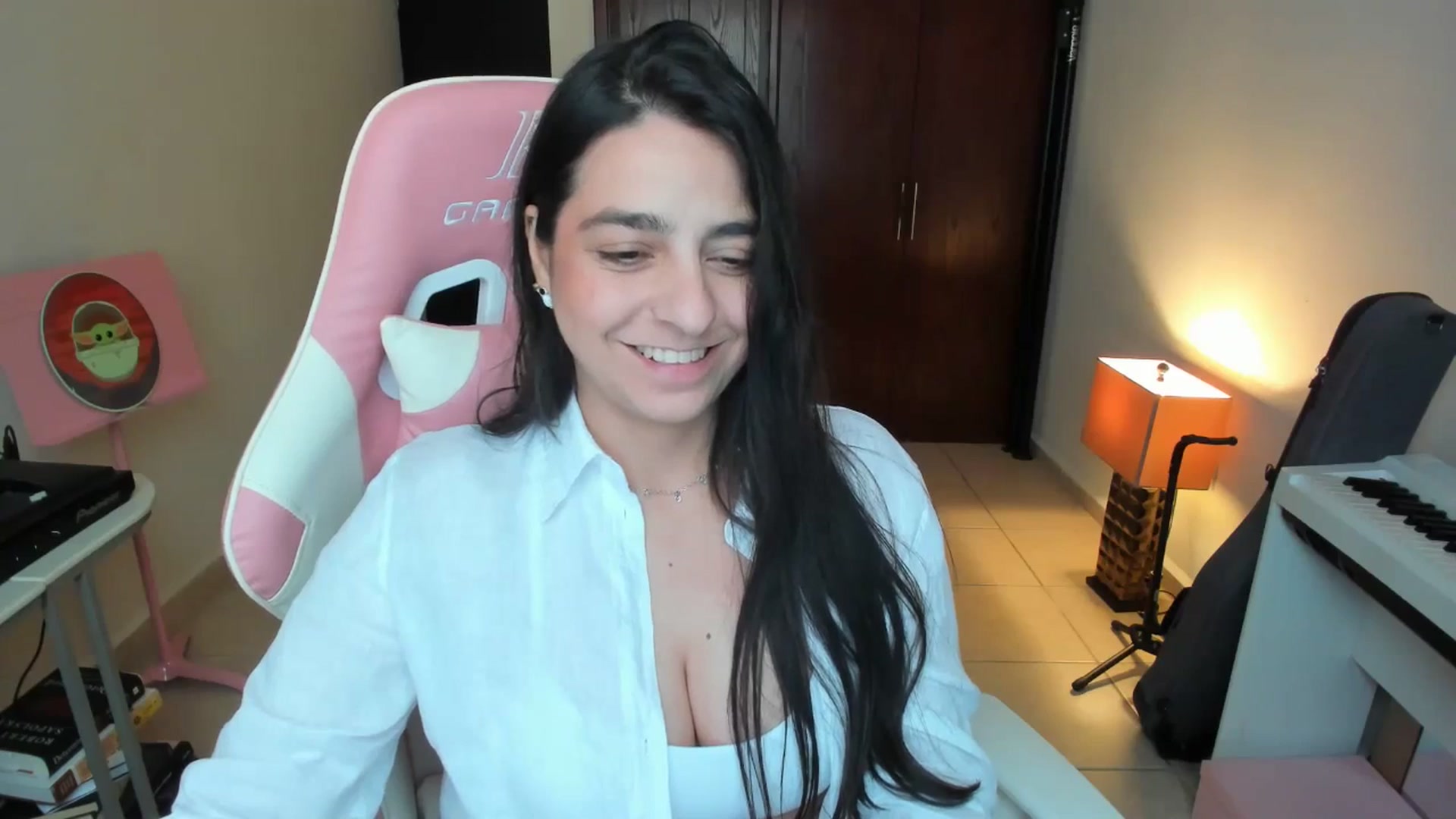 Gallery image thumbnail from anarossanna's myfreecams stream on, 02/04/2026, 19:55 image 15 of 20