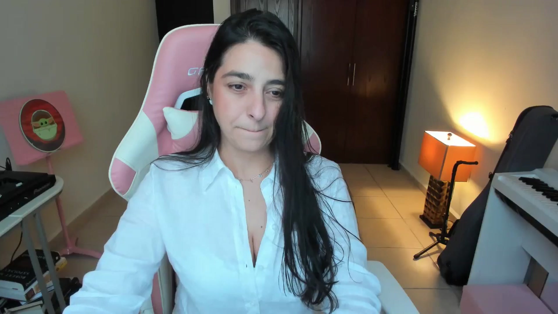 Gallery image thumbnail from anarossanna's myfreecams stream on, 02/04/2026, 19:55 image 6 of 20