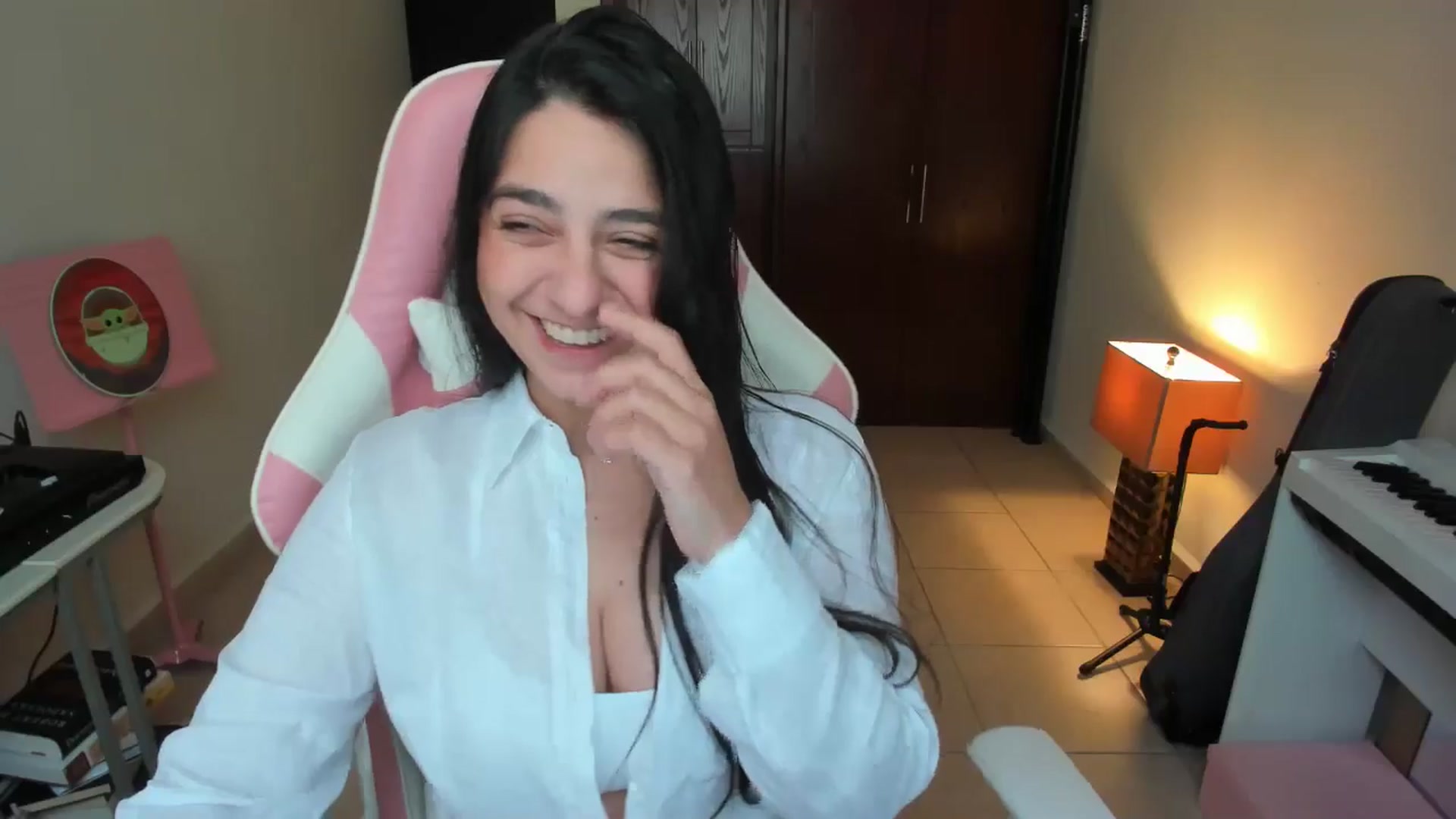 Gallery image thumbnail from anarossanna's myfreecams stream on, 02/04/2026, 19:55 image 12 of 20
