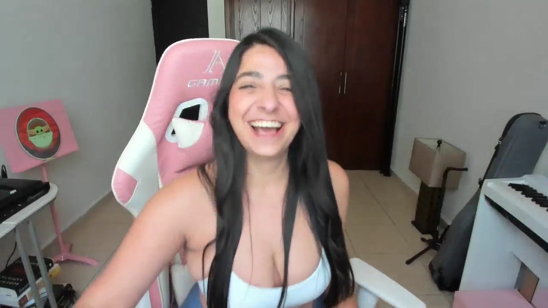 Gallery image thumbnail from anarossanna's myfreecams stream on, 02/09/2026, 19:26 image 8 of 20