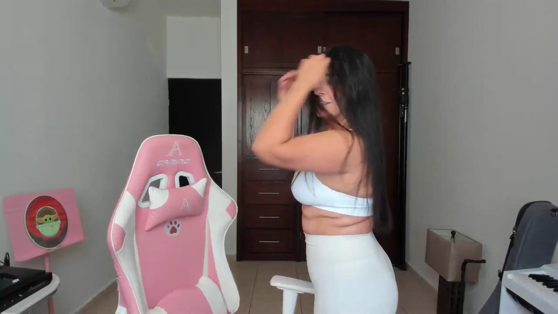 Gallery image thumbnail from anarossanna's myfreecams stream on, 02/12/2026, 18:38 image 7 of 20