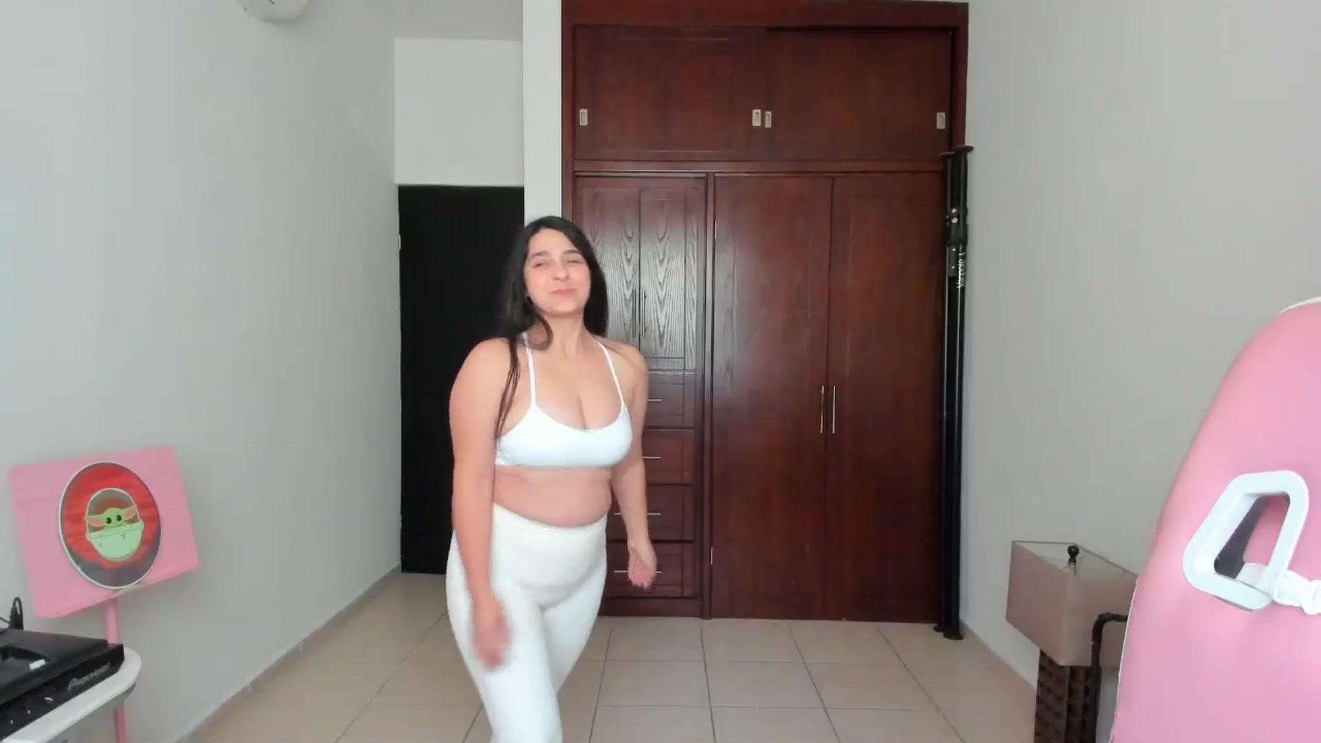 Gallery image thumbnail from anarossanna's myfreecams stream on, 02/12/2026, 18:38 image 8 of 20