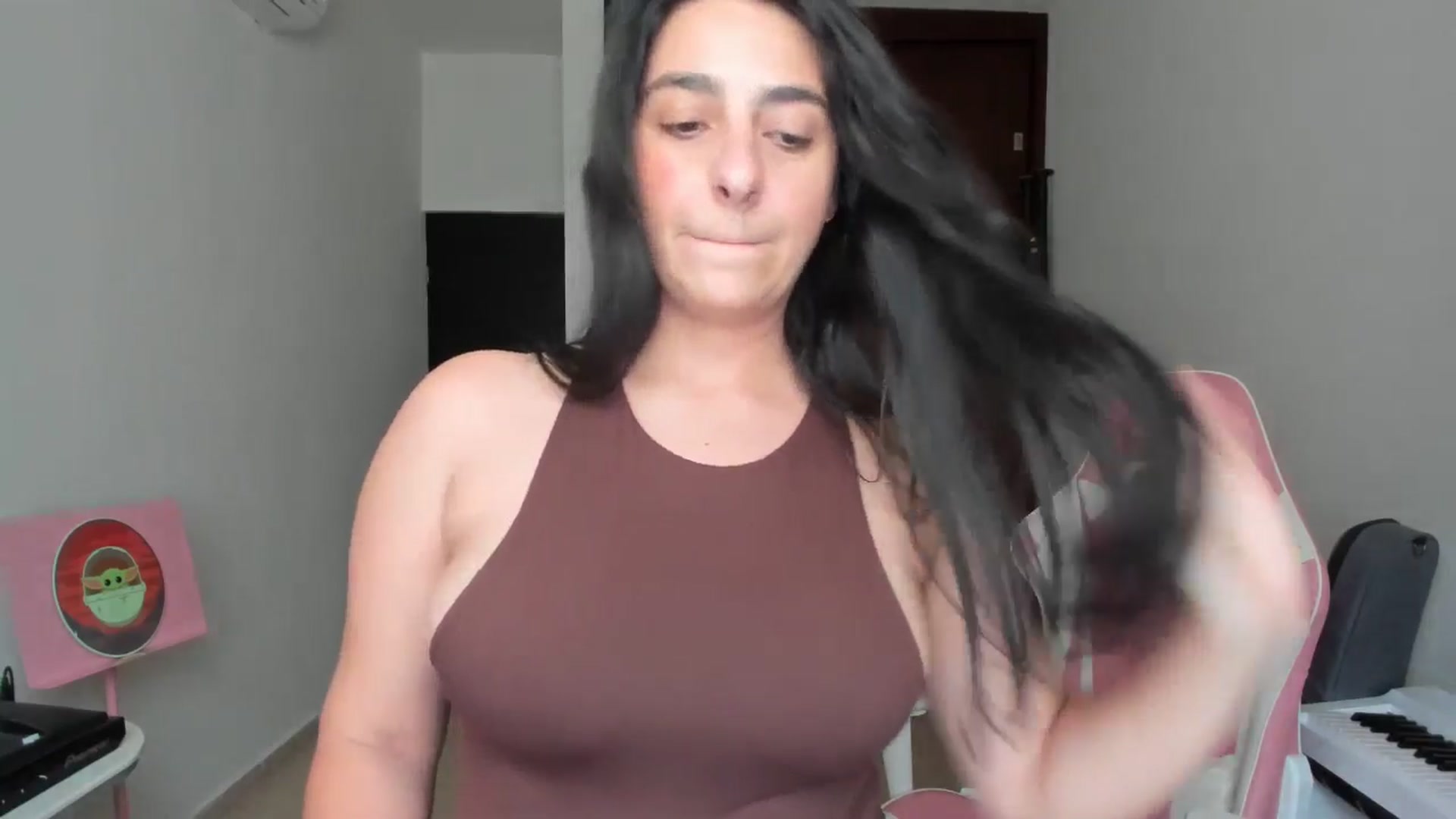 Gallery image thumbnail from anarossanna's myfreecams stream on, 02/13/2026, 19:15 image 12 of 20