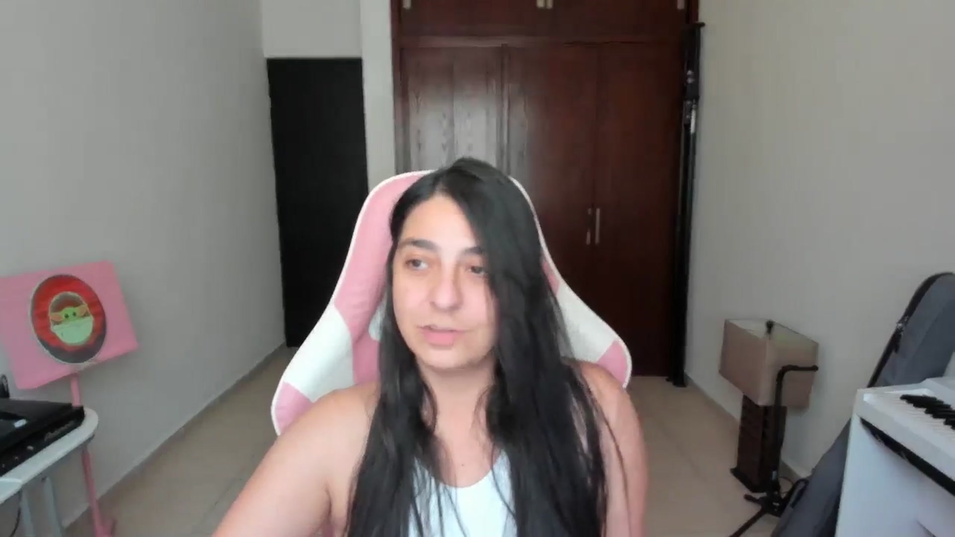 Gallery image thumbnail from anarossanna's myfreecams stream on, 02/15/2026, 20:37 image 15 of 20