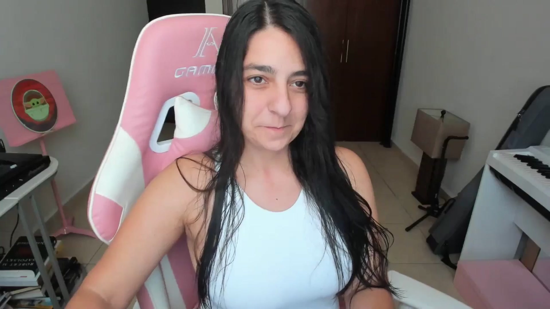 Gallery image thumbnail from anarossanna's myfreecams stream on, 02/15/2026, 20:37 image 10 of 20