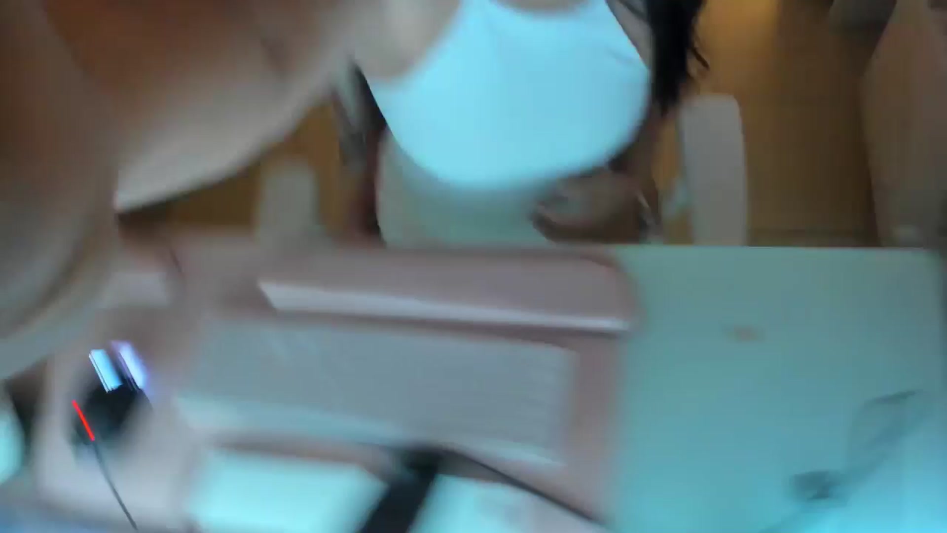 Gallery image thumbnail from anarossanna's myfreecams stream on, 03/22/2026, 04:24 image 18 of 20