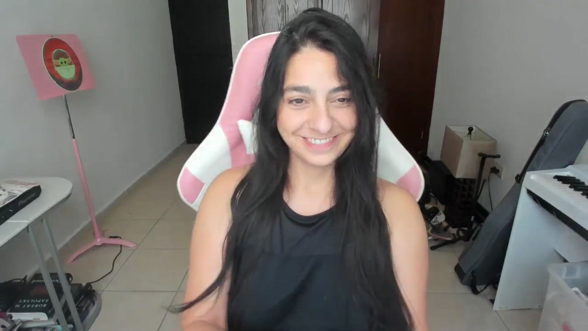 Gallery image thumbnail from anarossanna's myfreecams stream on, 04/15/2026, 18:37 image 5 of 20