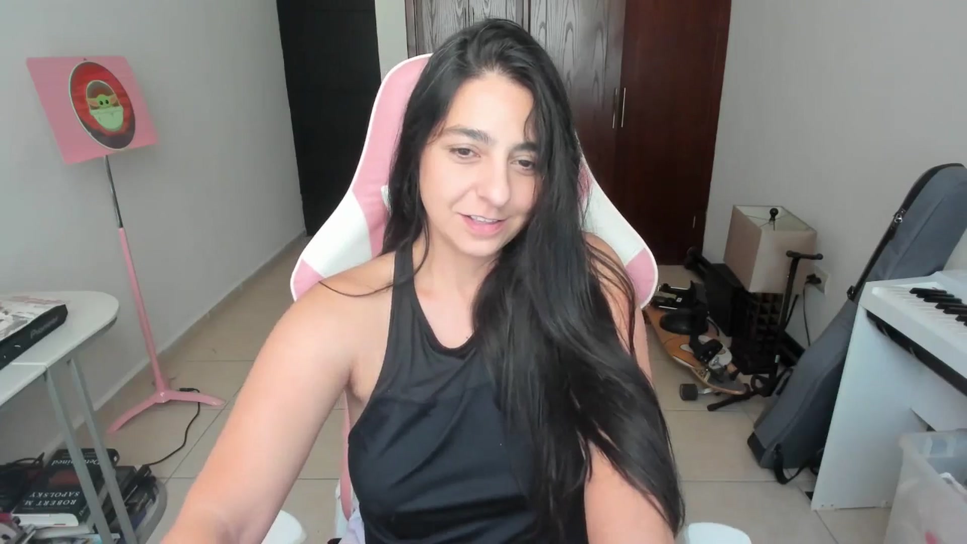 Gallery image thumbnail from anarossanna's myfreecams stream on, 04/15/2026, 18:37 image 8 of 20