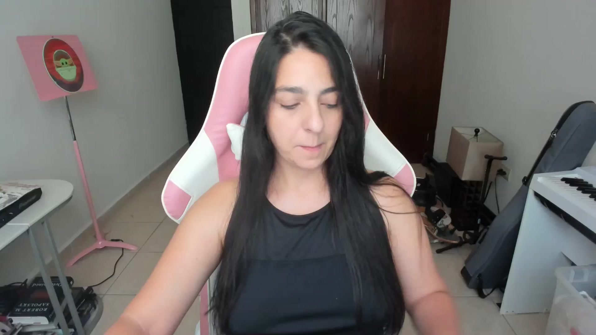 Gallery image thumbnail from anarossanna's myfreecams stream on, 04/15/2026, 18:37 image 1 of 20