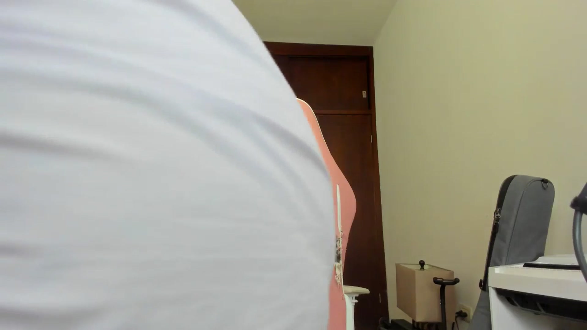Gallery image thumbnail from anarossanna's myfreecams stream on, 04/15/2026, 18:37 image 17 of 20
